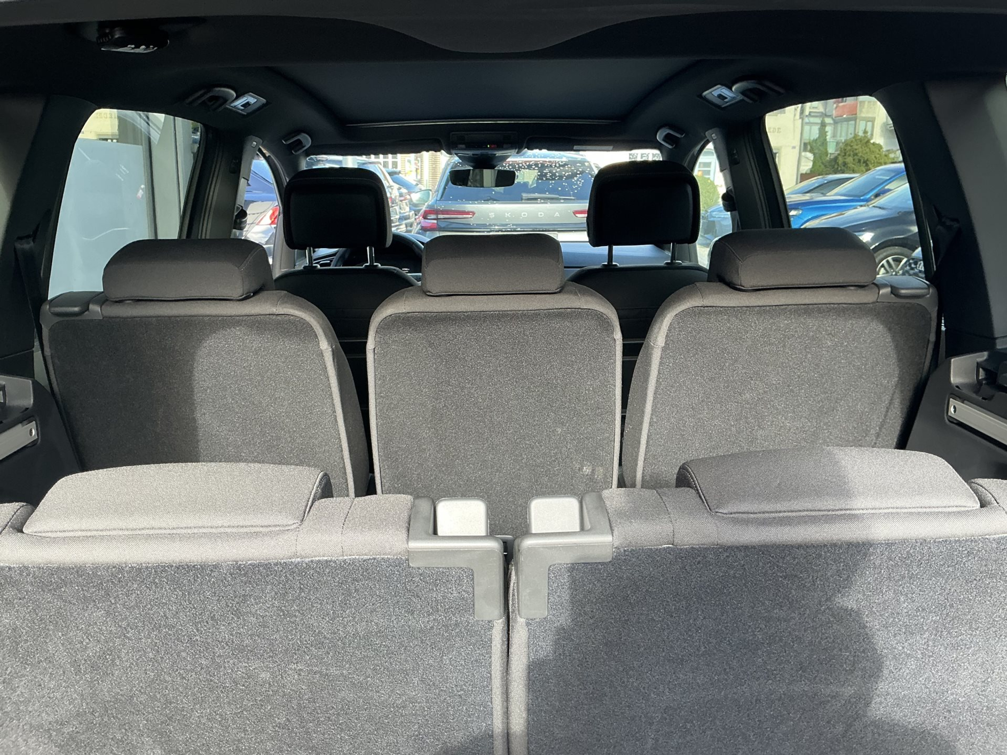 listing desktop thumbnail image 27