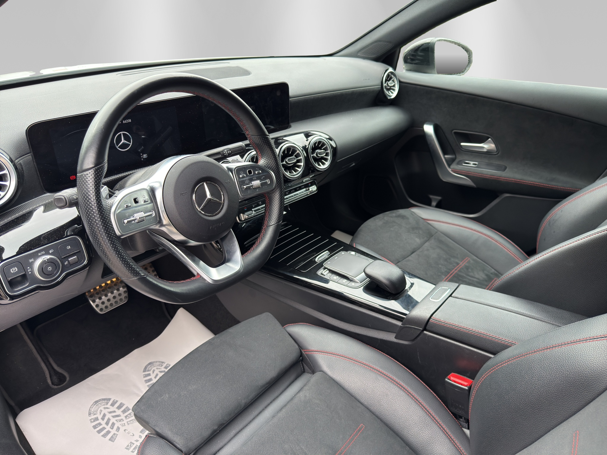 listing desktop thumbnail image 7