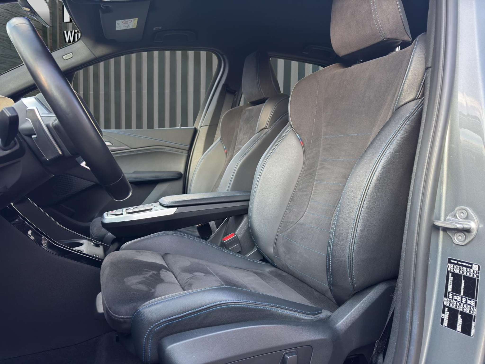 listing desktop thumbnail image 15