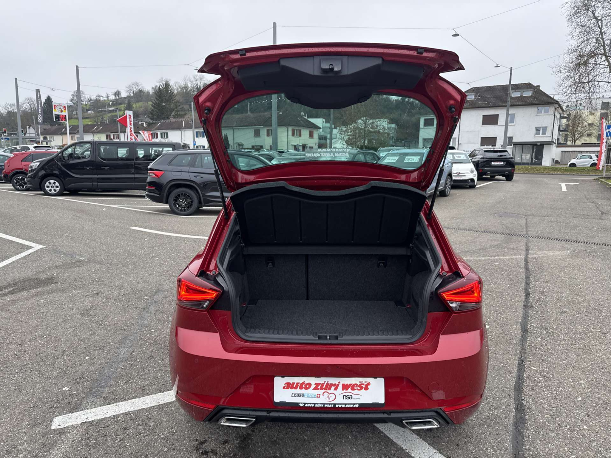 listing desktop thumbnail image 7