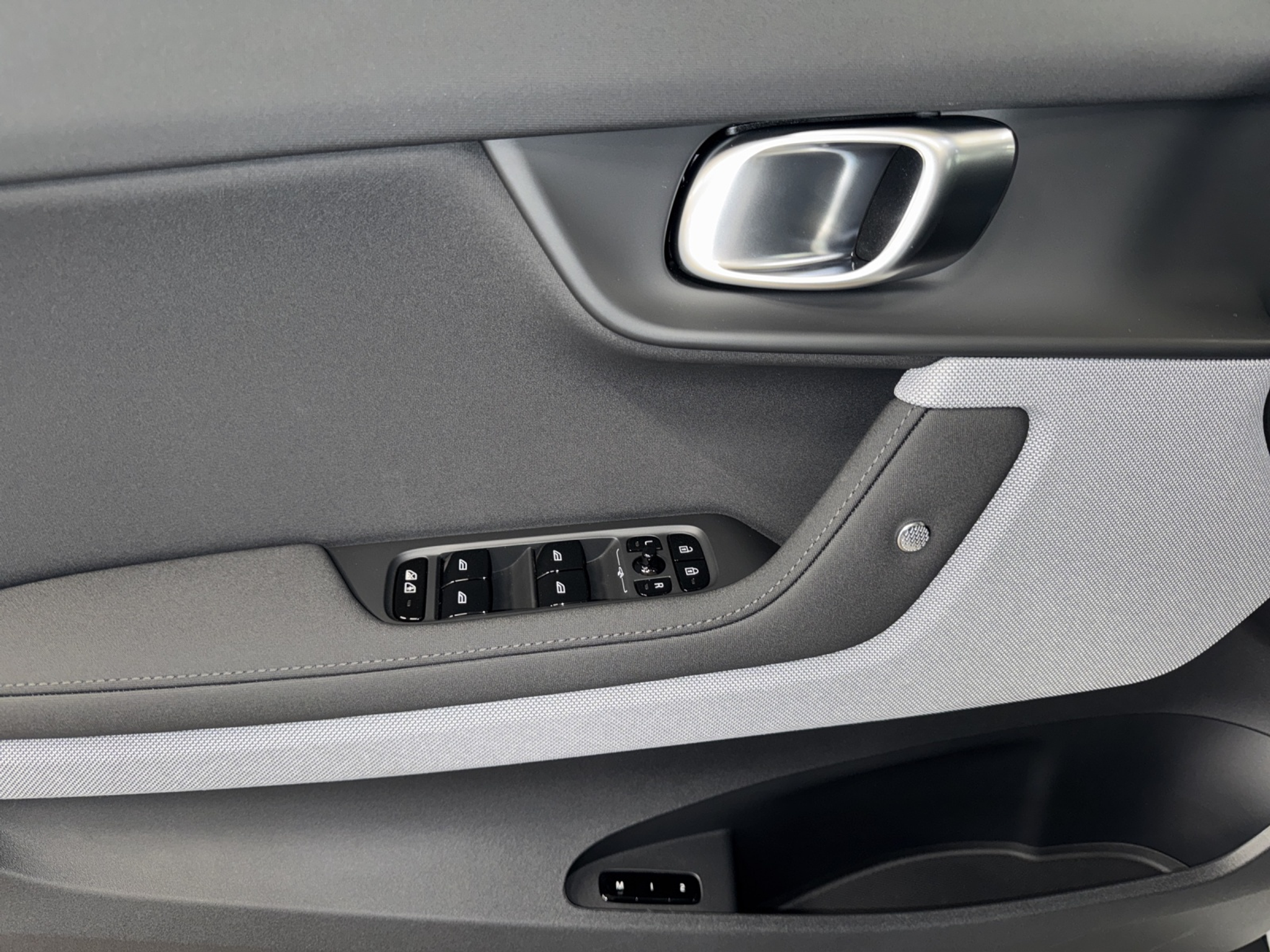 listing desktop thumbnail image 14