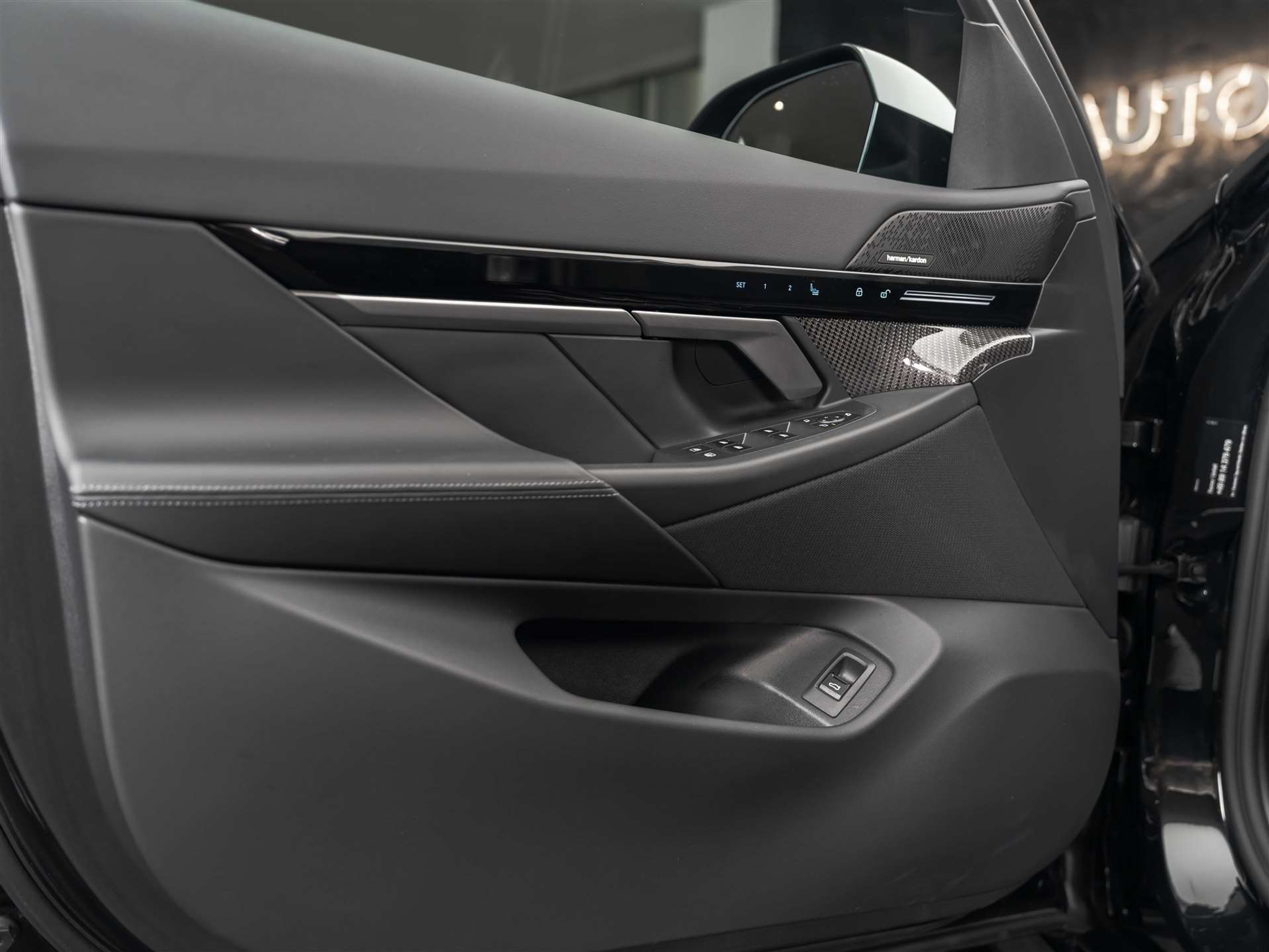 listing desktop thumbnail image 21