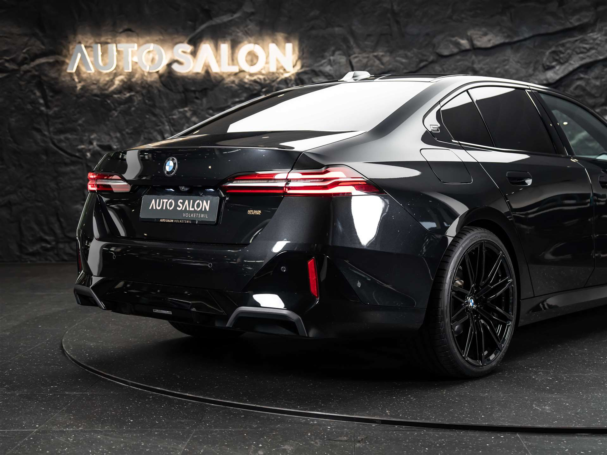 listing desktop thumbnail image 20