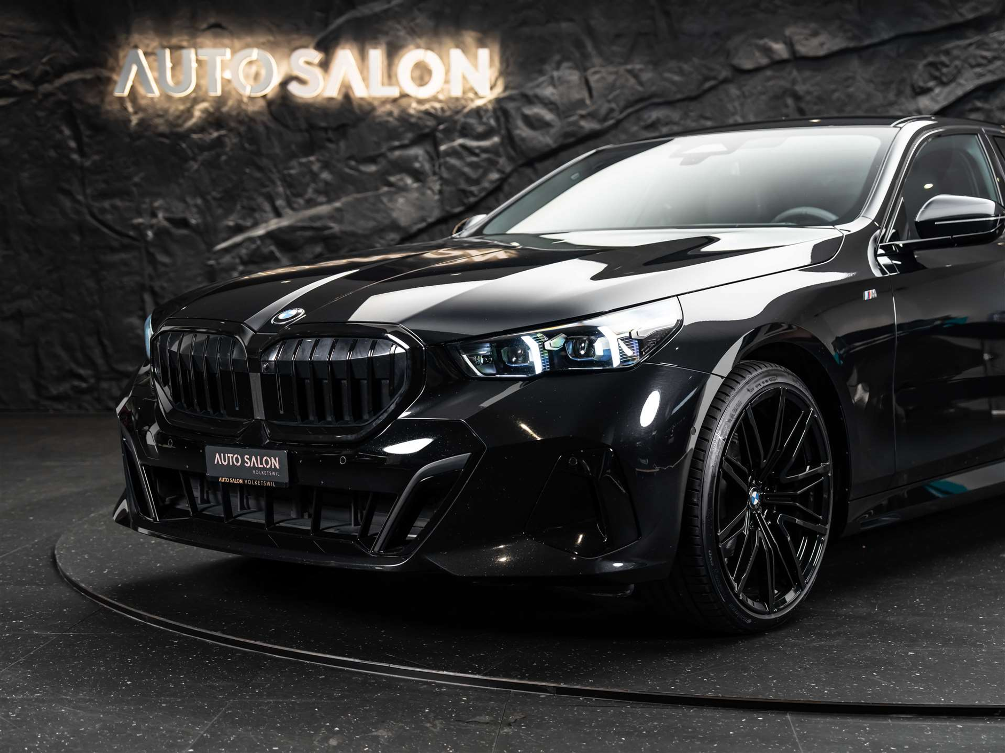 listing desktop thumbnail image 16