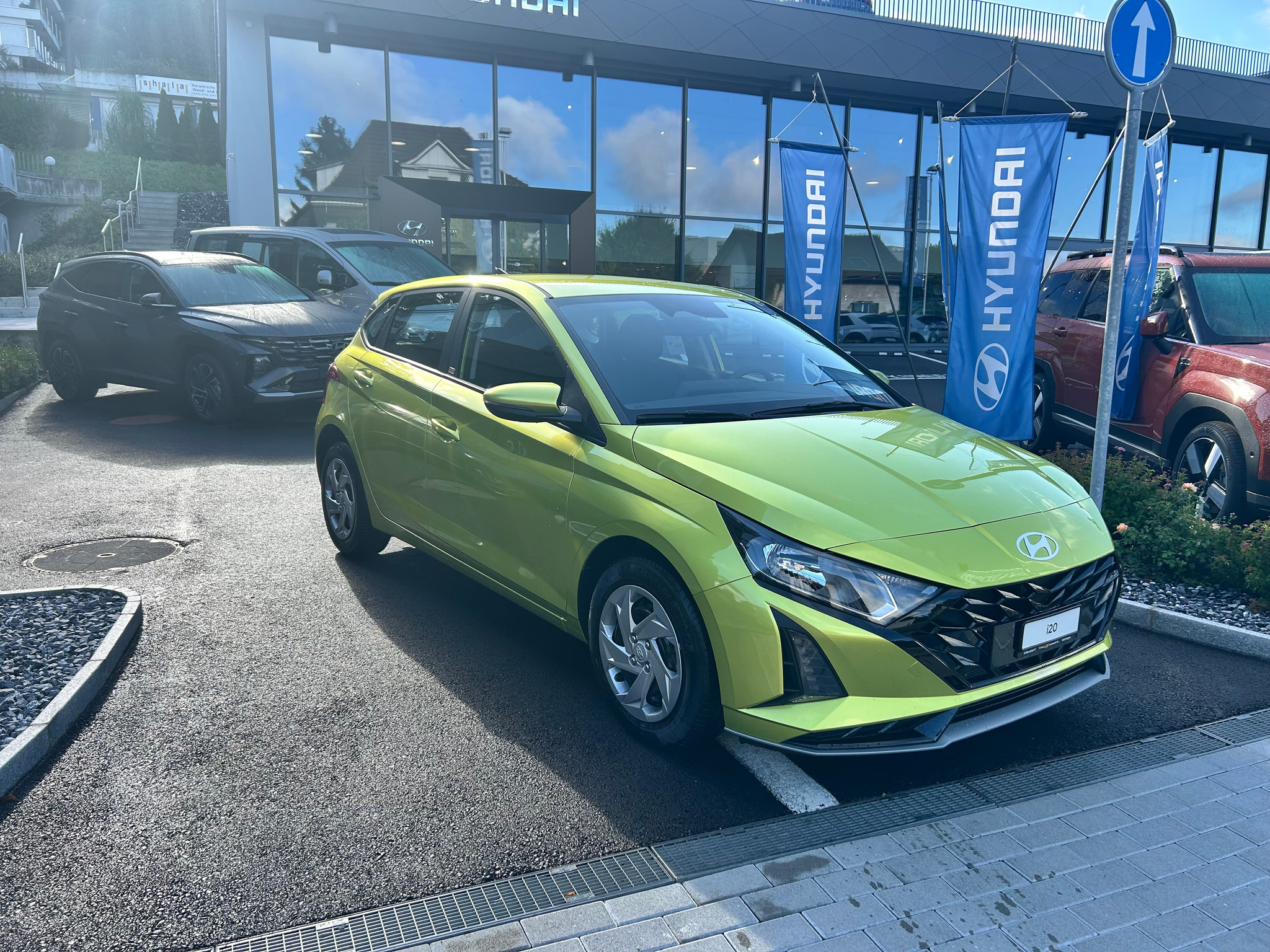 listing desktop thumbnail image 3