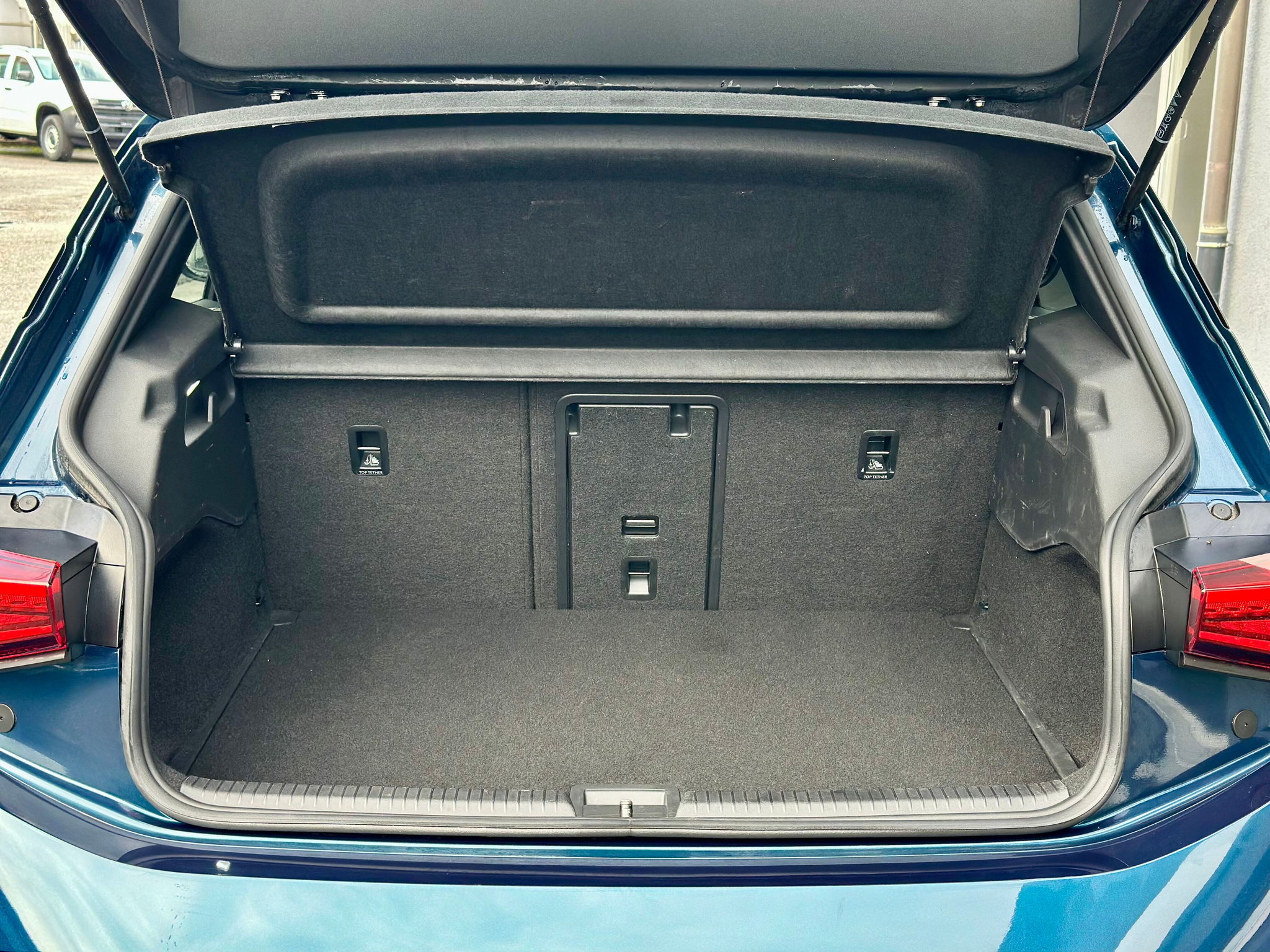 listing desktop thumbnail image 10