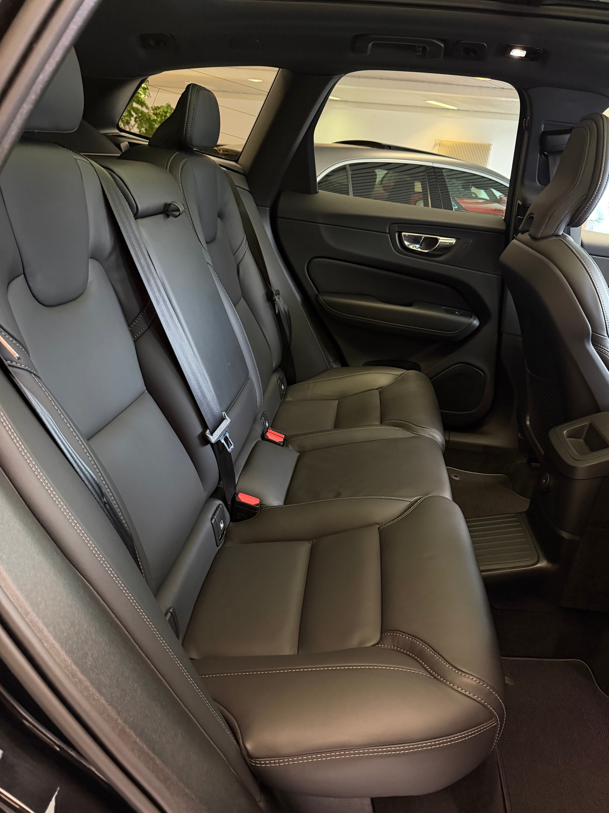 listing desktop thumbnail image 13