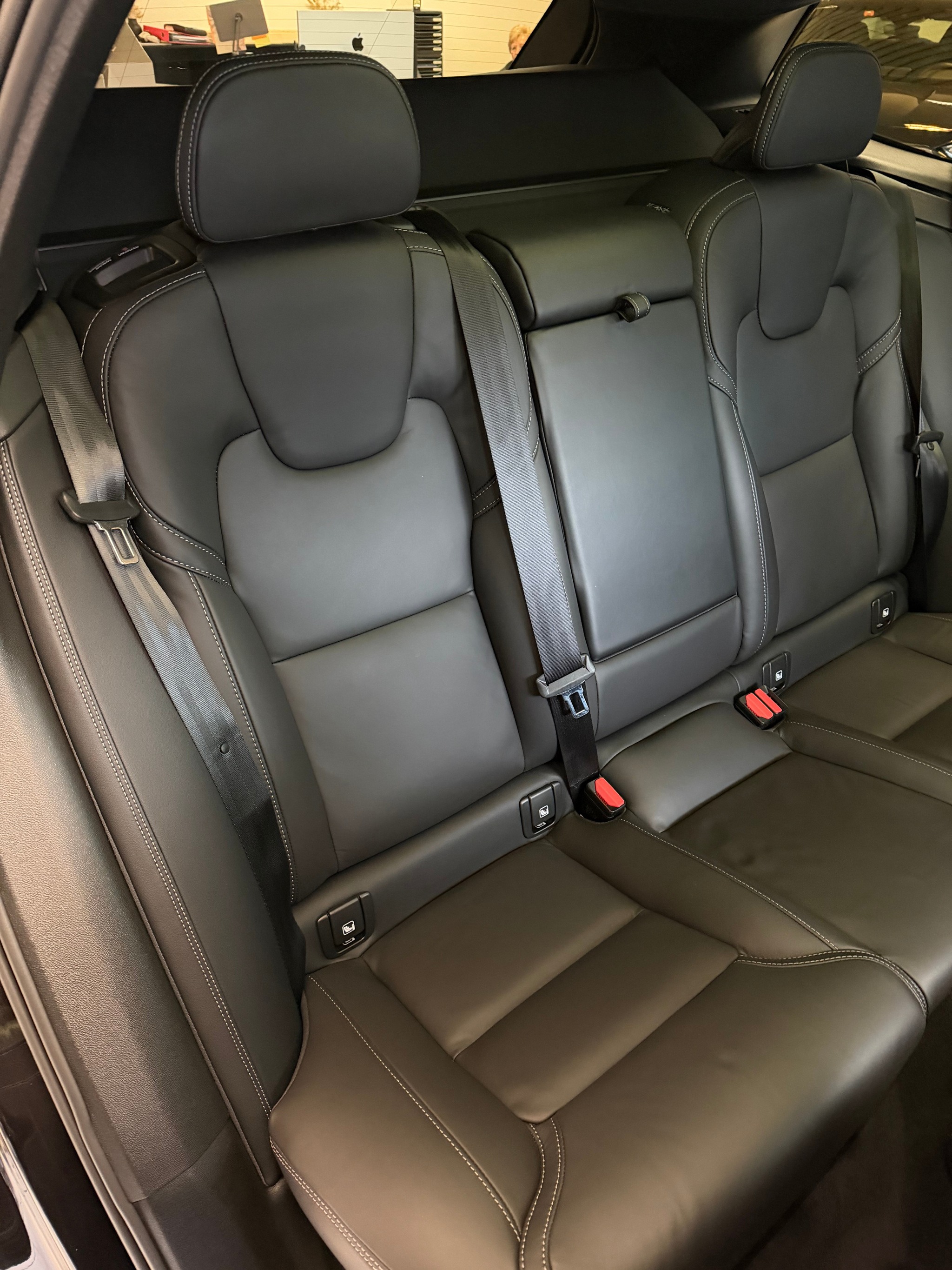 listing desktop thumbnail image 12