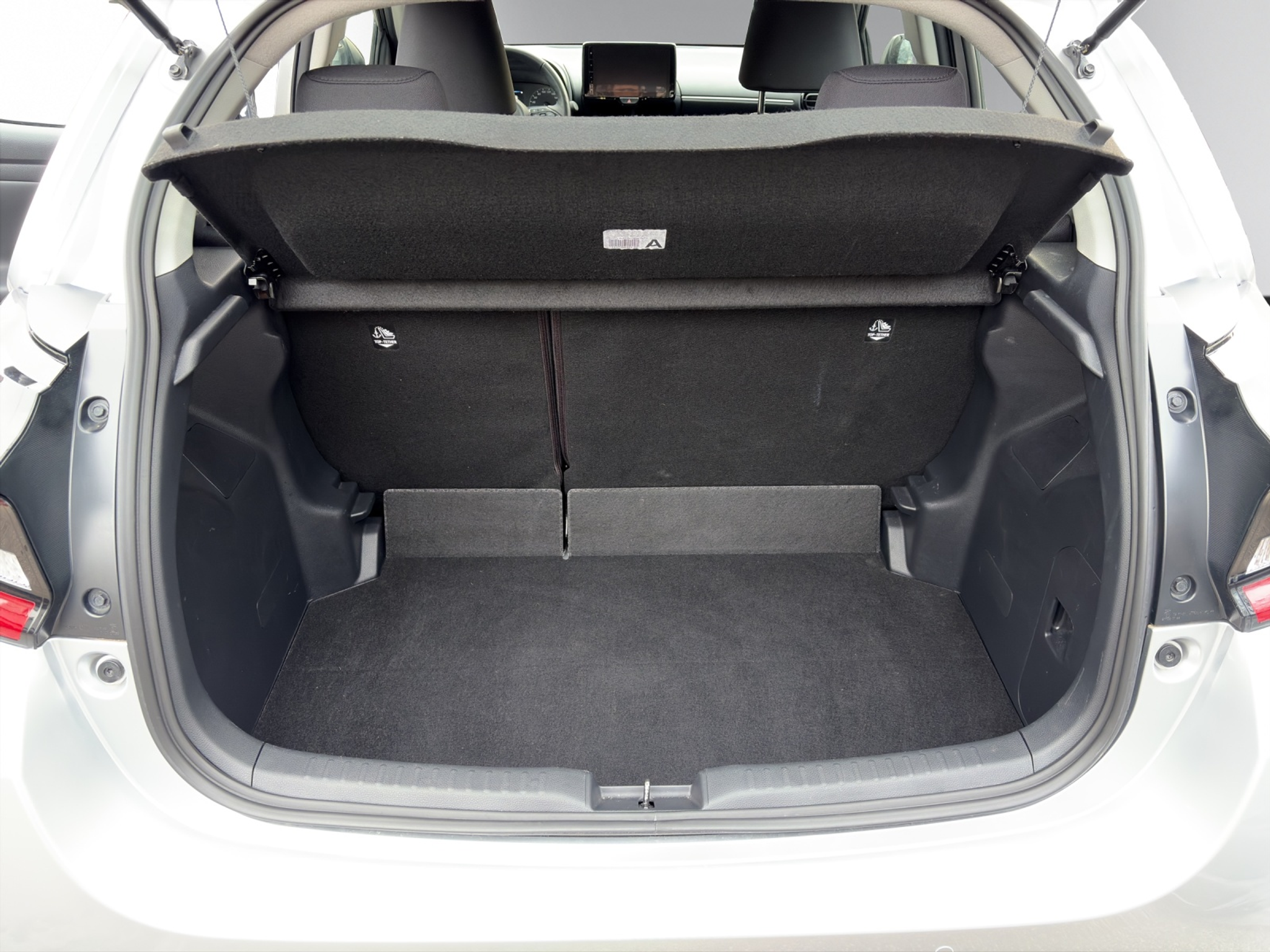 listing desktop thumbnail image 6