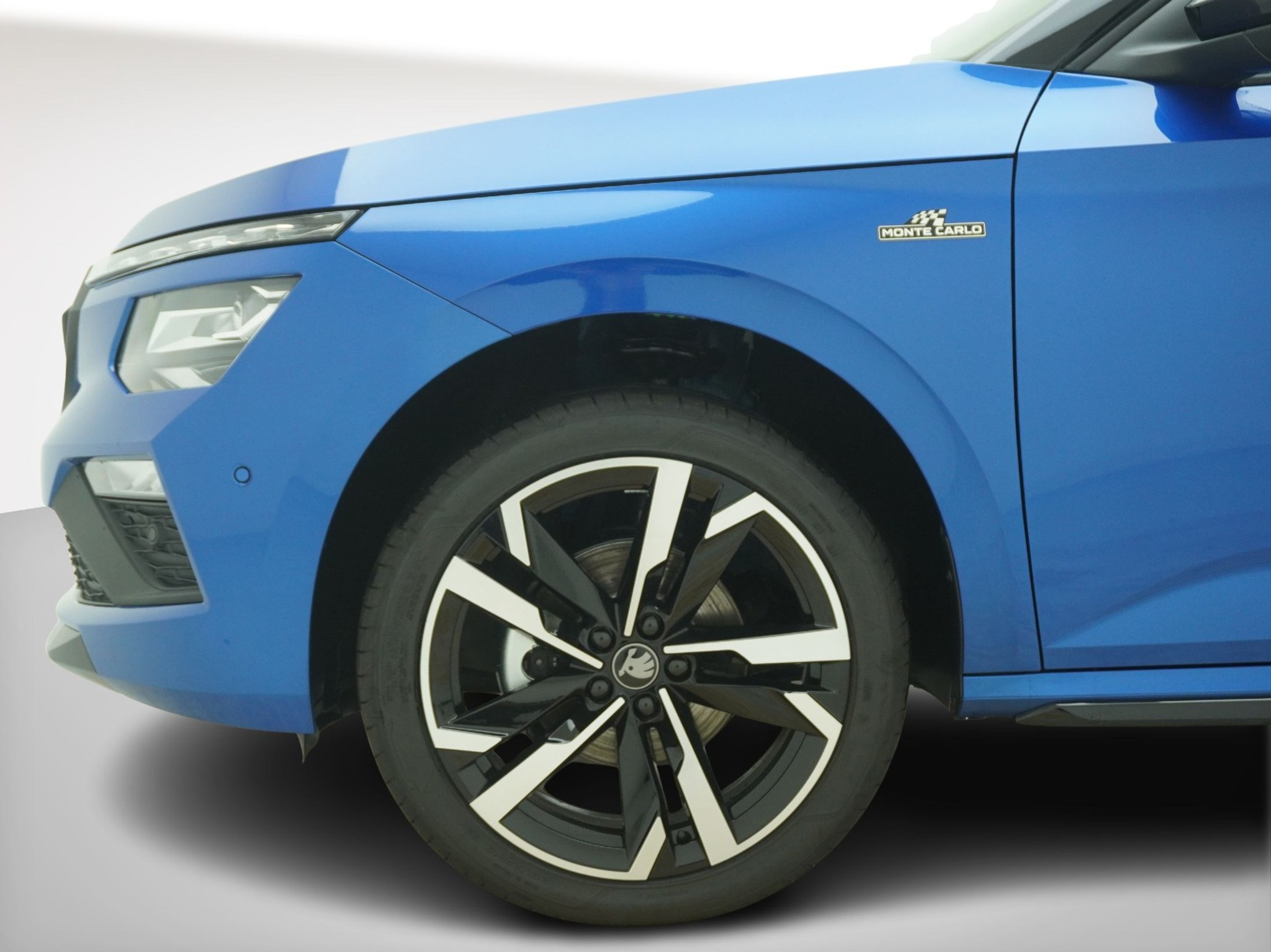 listing desktop thumbnail image 10