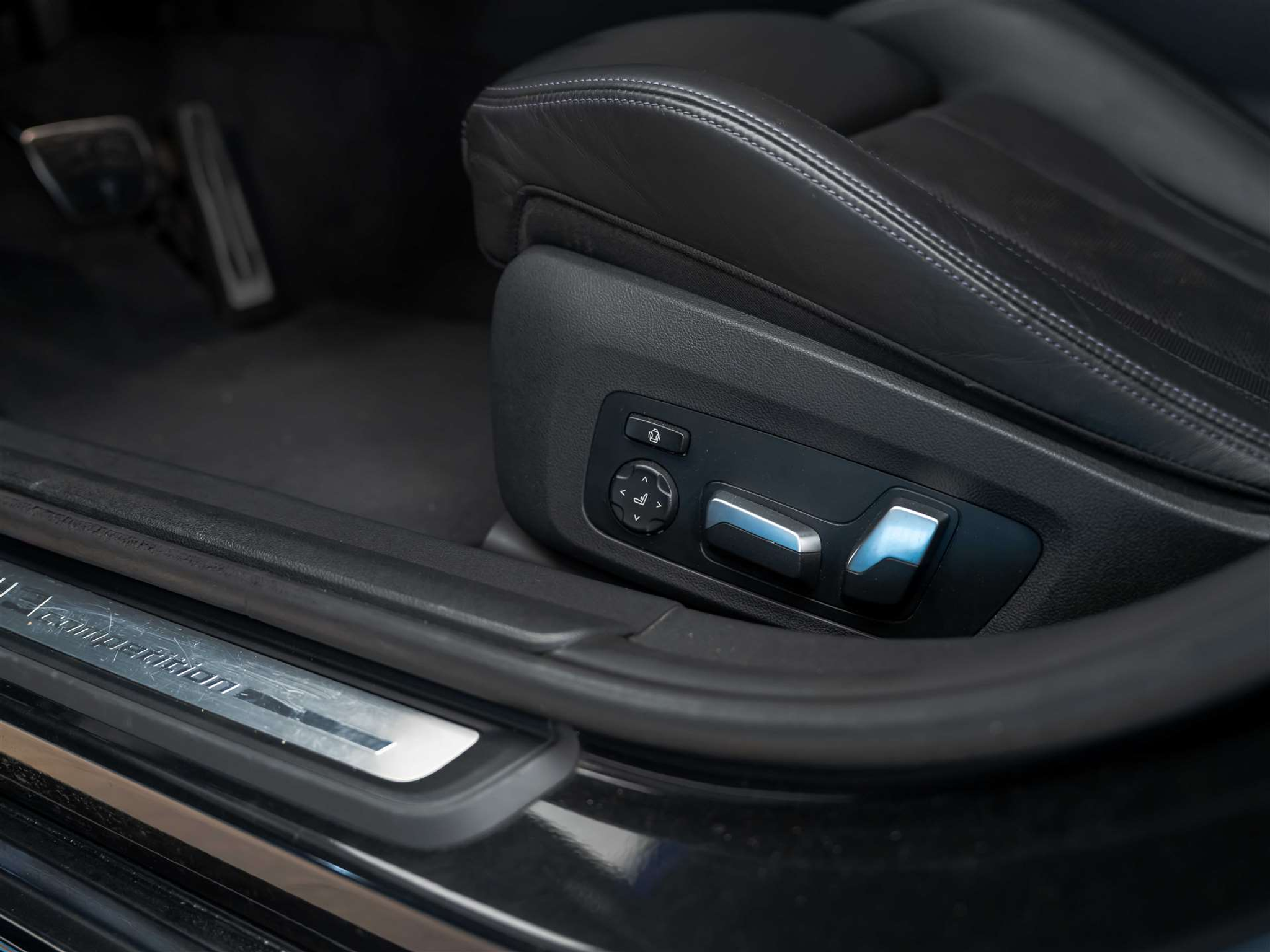 listing desktop thumbnail image 23