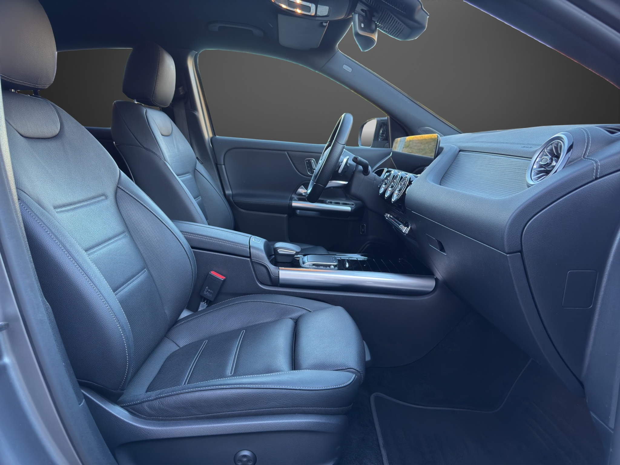 listing desktop thumbnail image 11