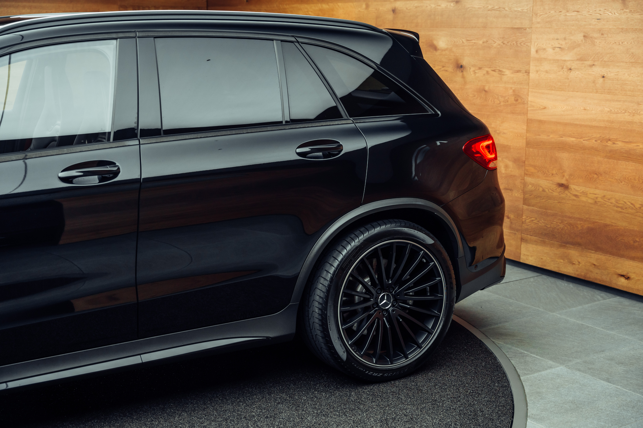 listing desktop thumbnail image 19