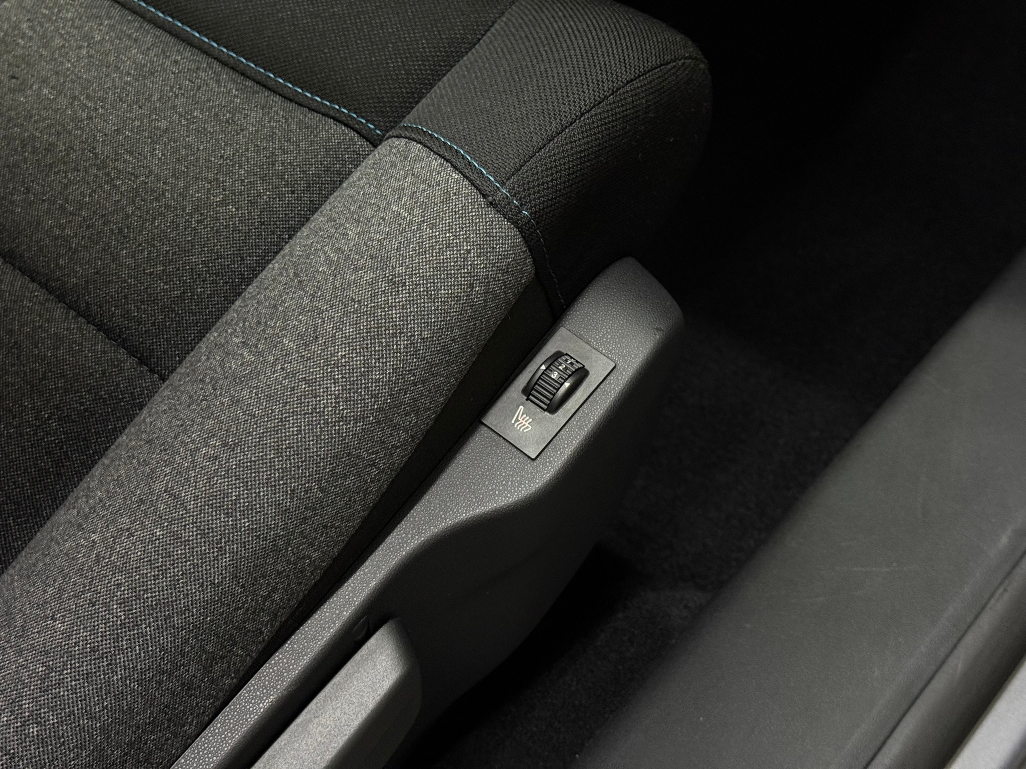 listing desktop thumbnail image 14