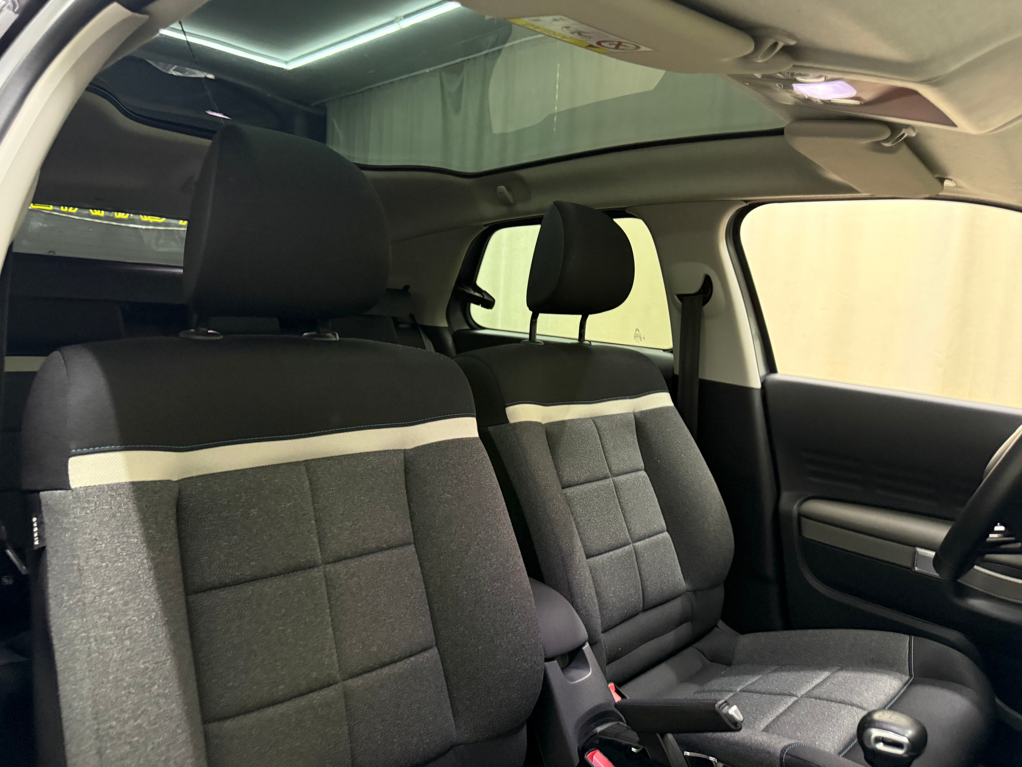 listing desktop thumbnail image 12