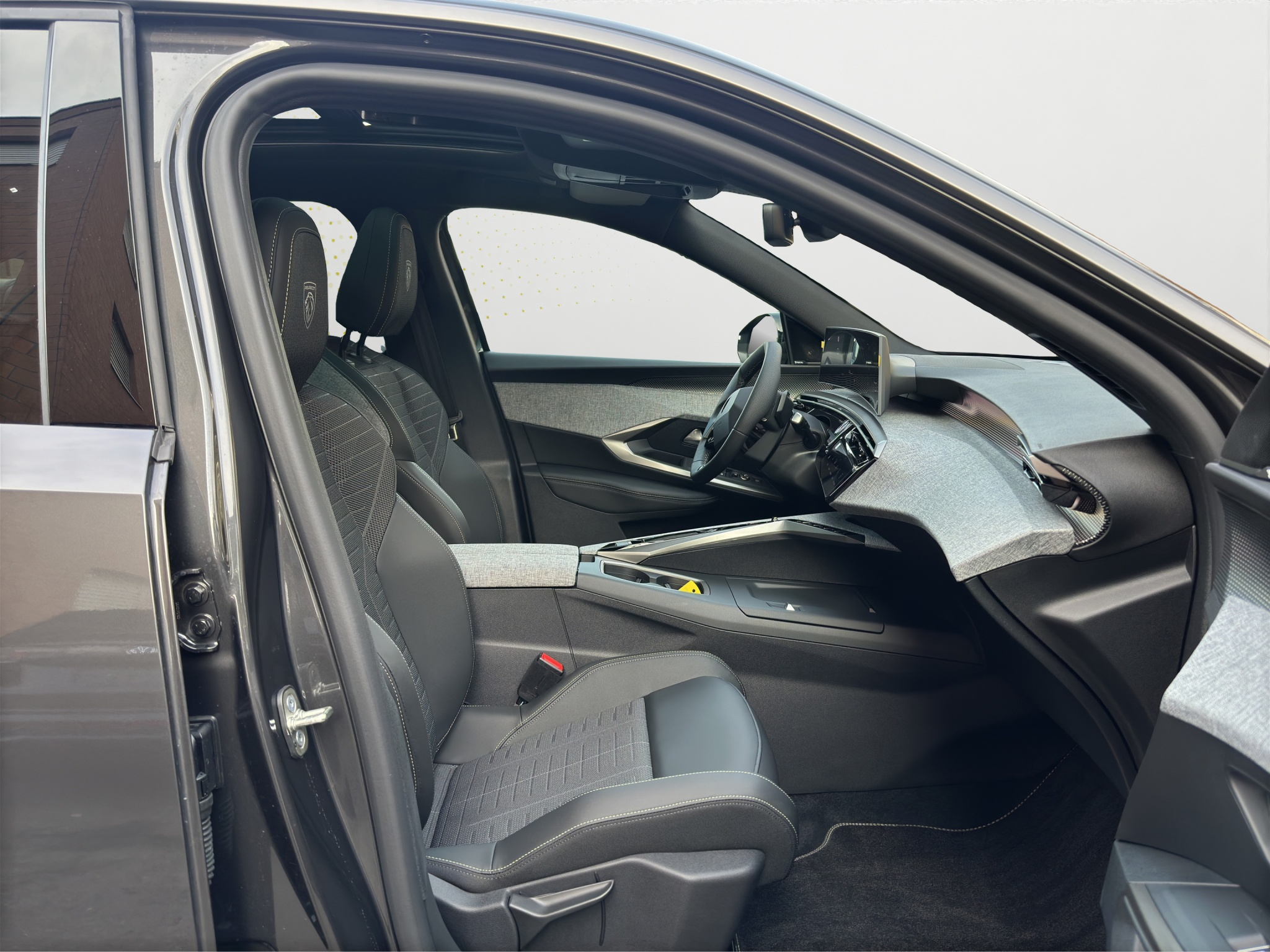 listing desktop thumbnail image 12