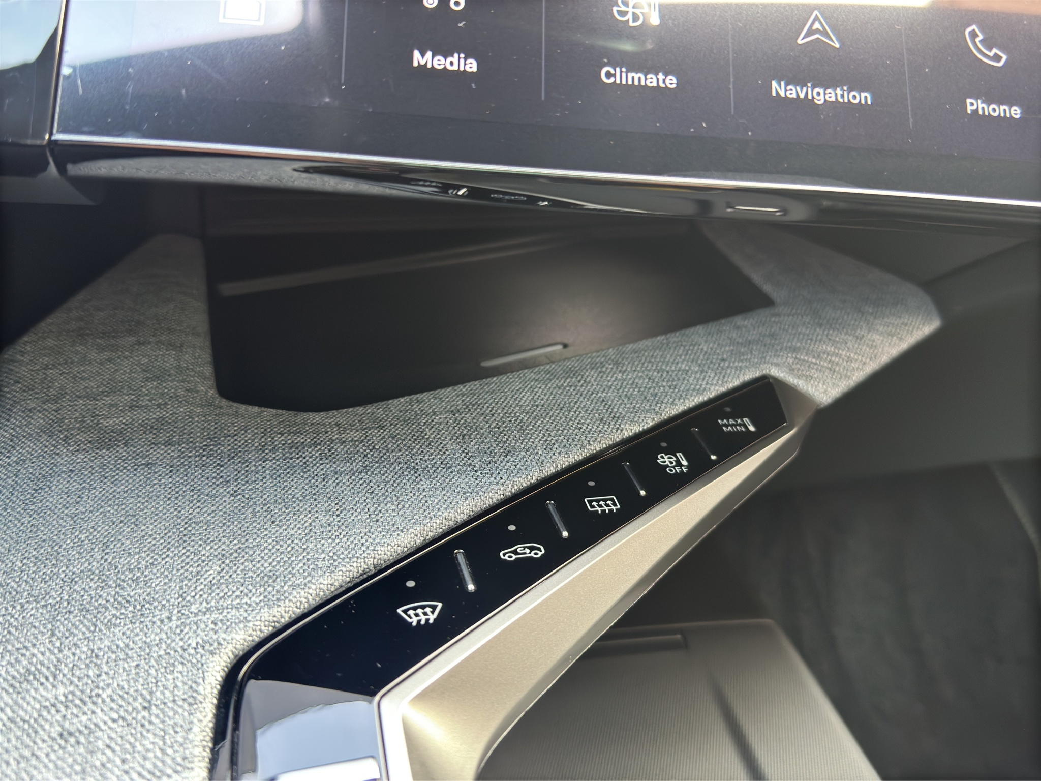 listing desktop thumbnail image 23