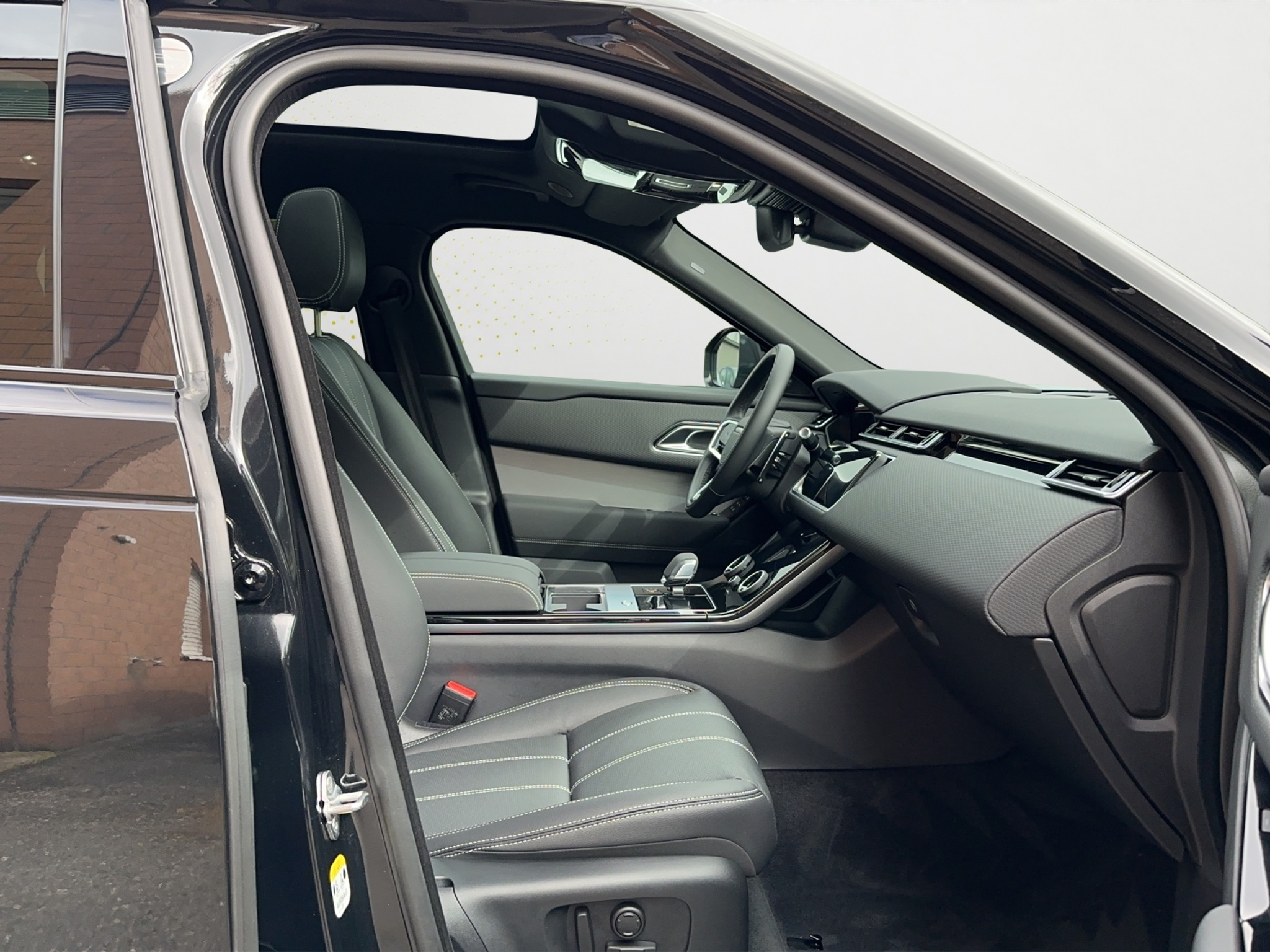 listing desktop thumbnail image 12