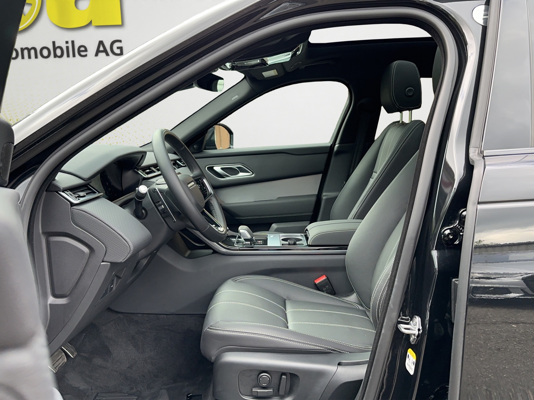 listing desktop thumbnail image 11