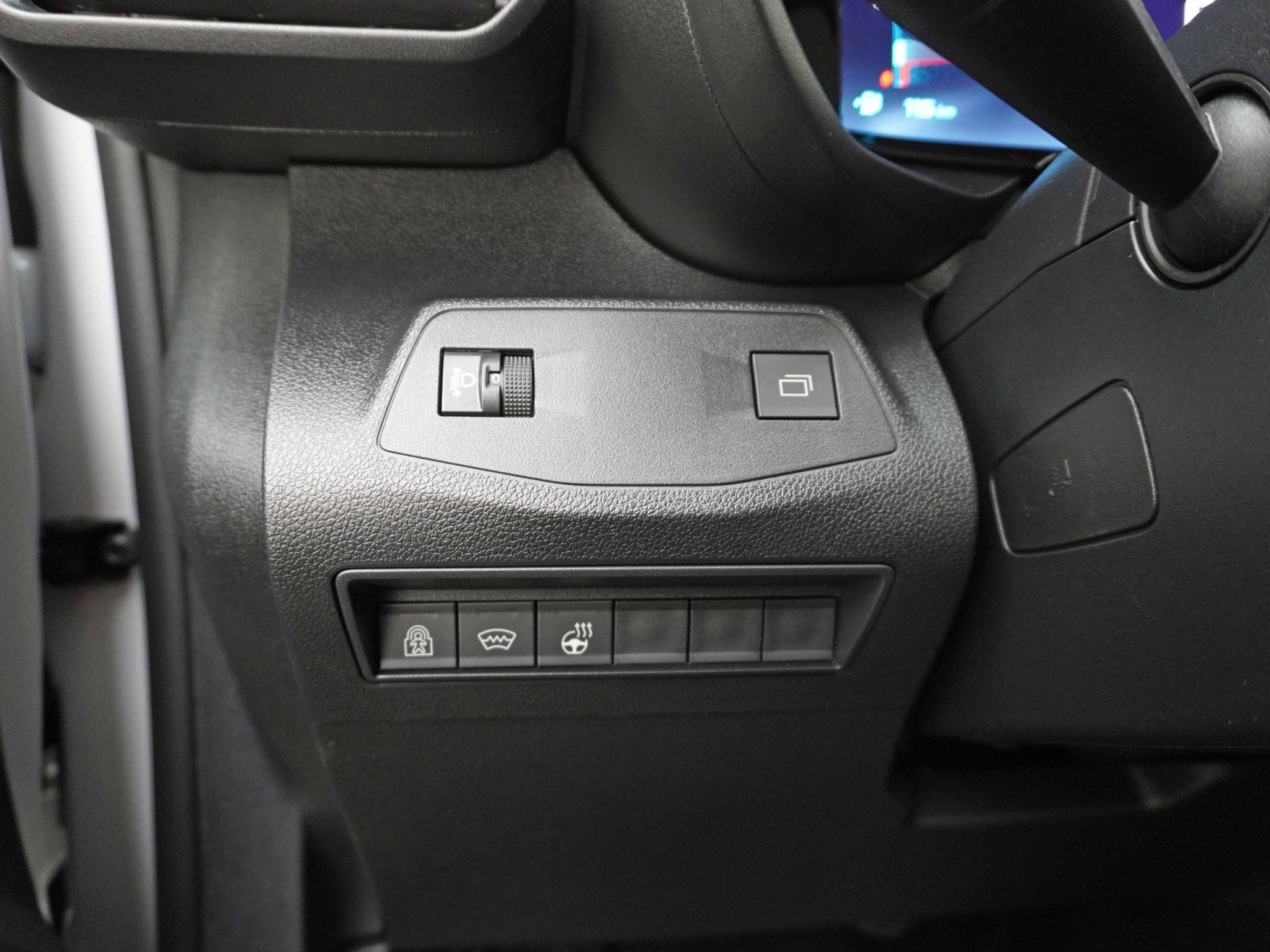 listing desktop thumbnail image 15