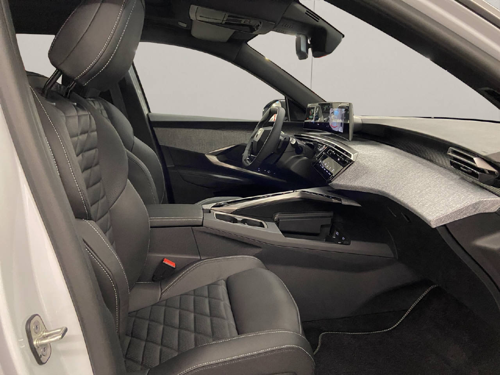 listing desktop thumbnail image 11