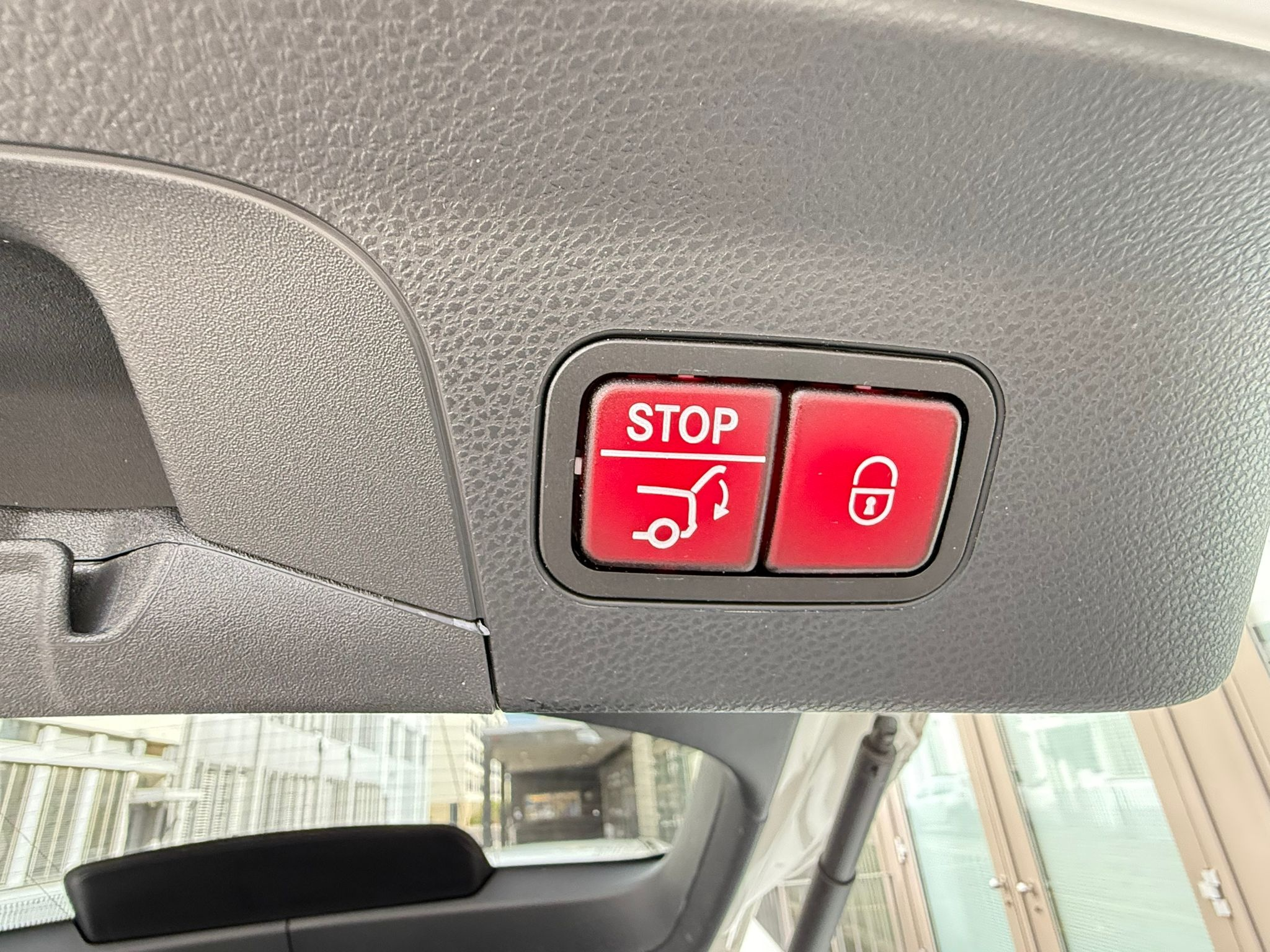 listing desktop thumbnail image 13