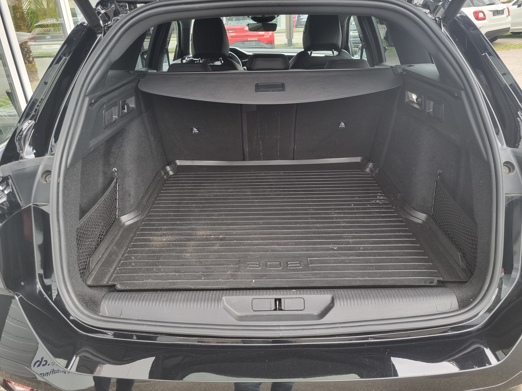 listing desktop thumbnail image 6