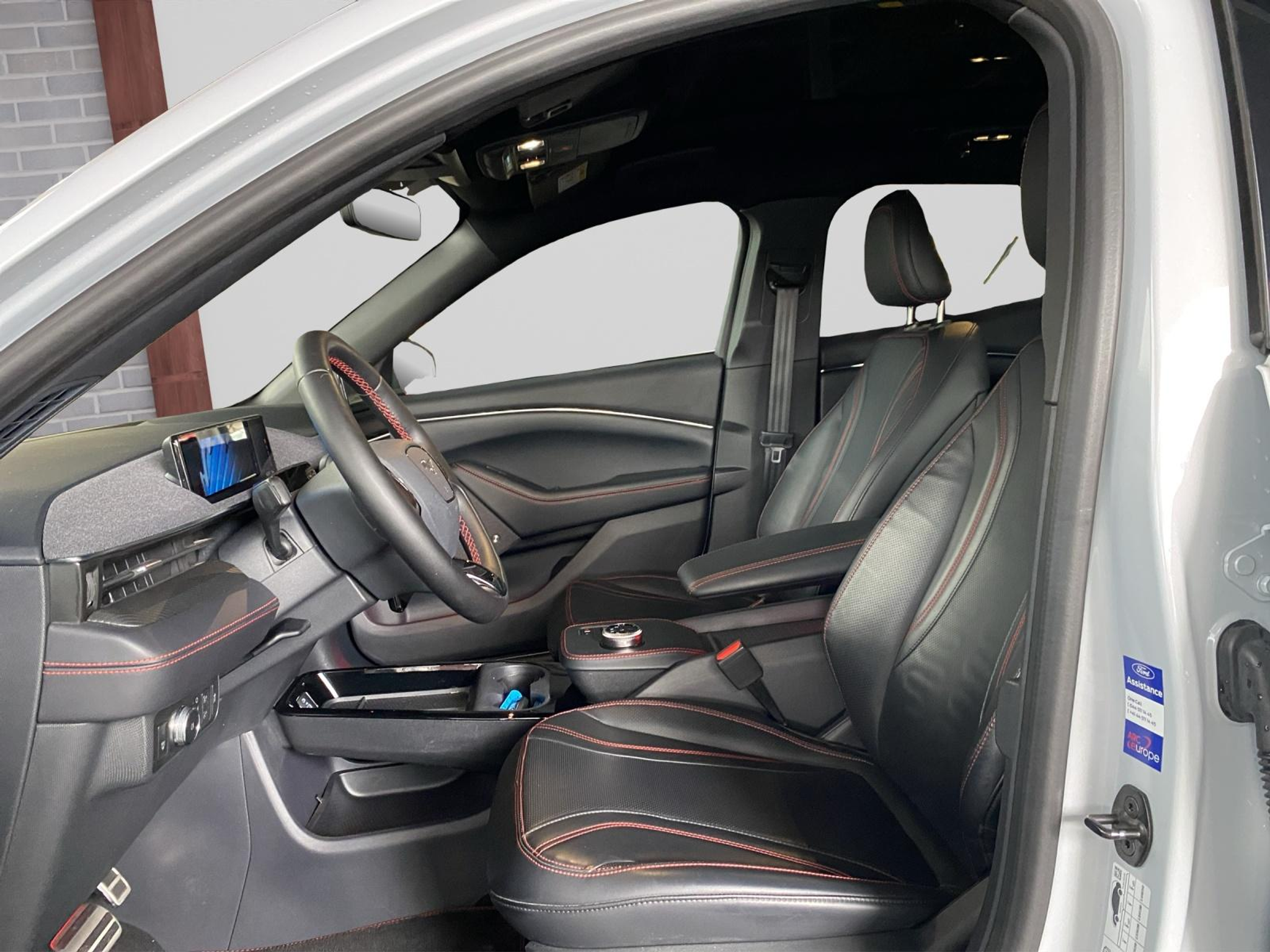 listing desktop thumbnail image 7