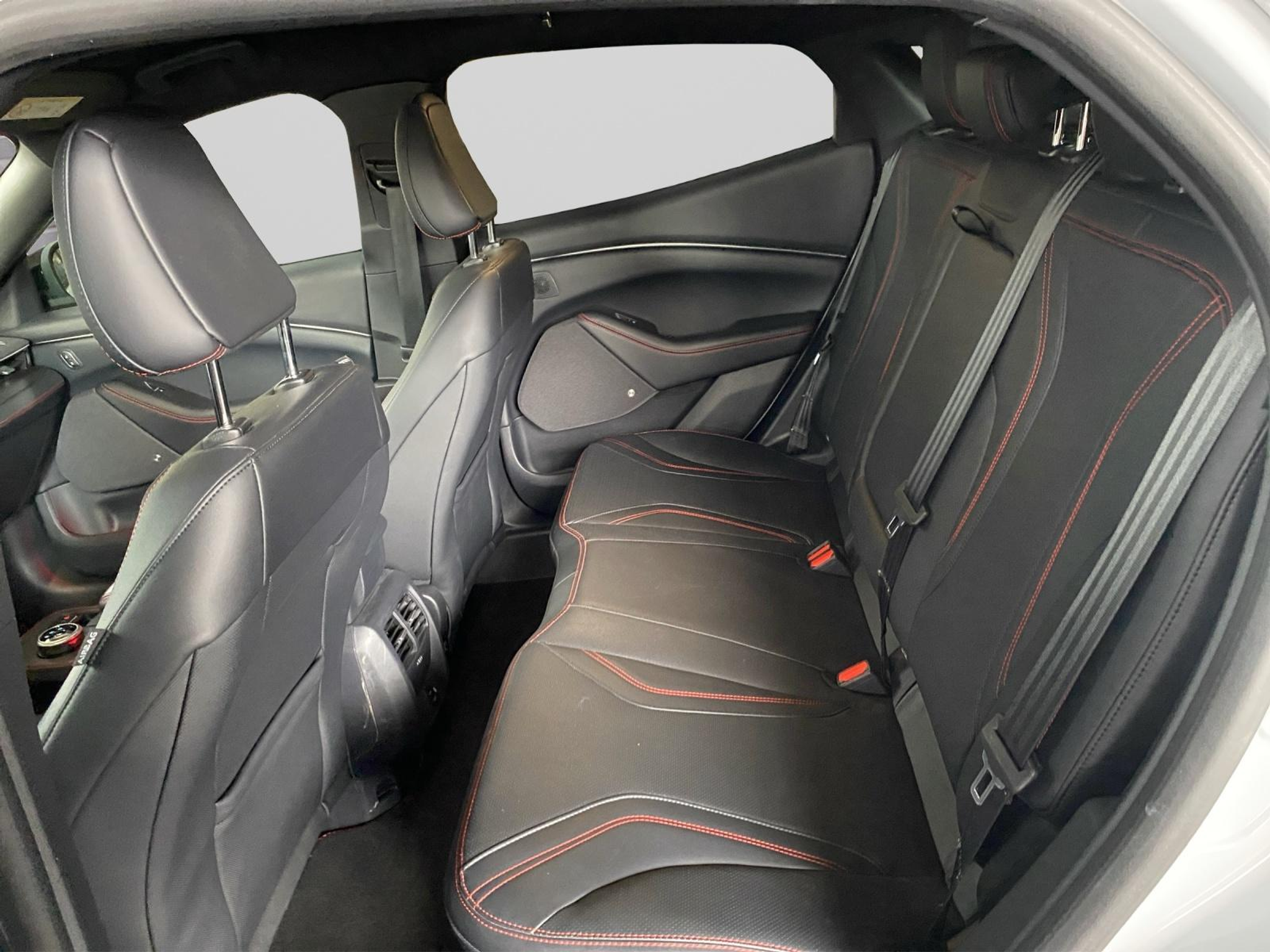 listing desktop thumbnail image 8