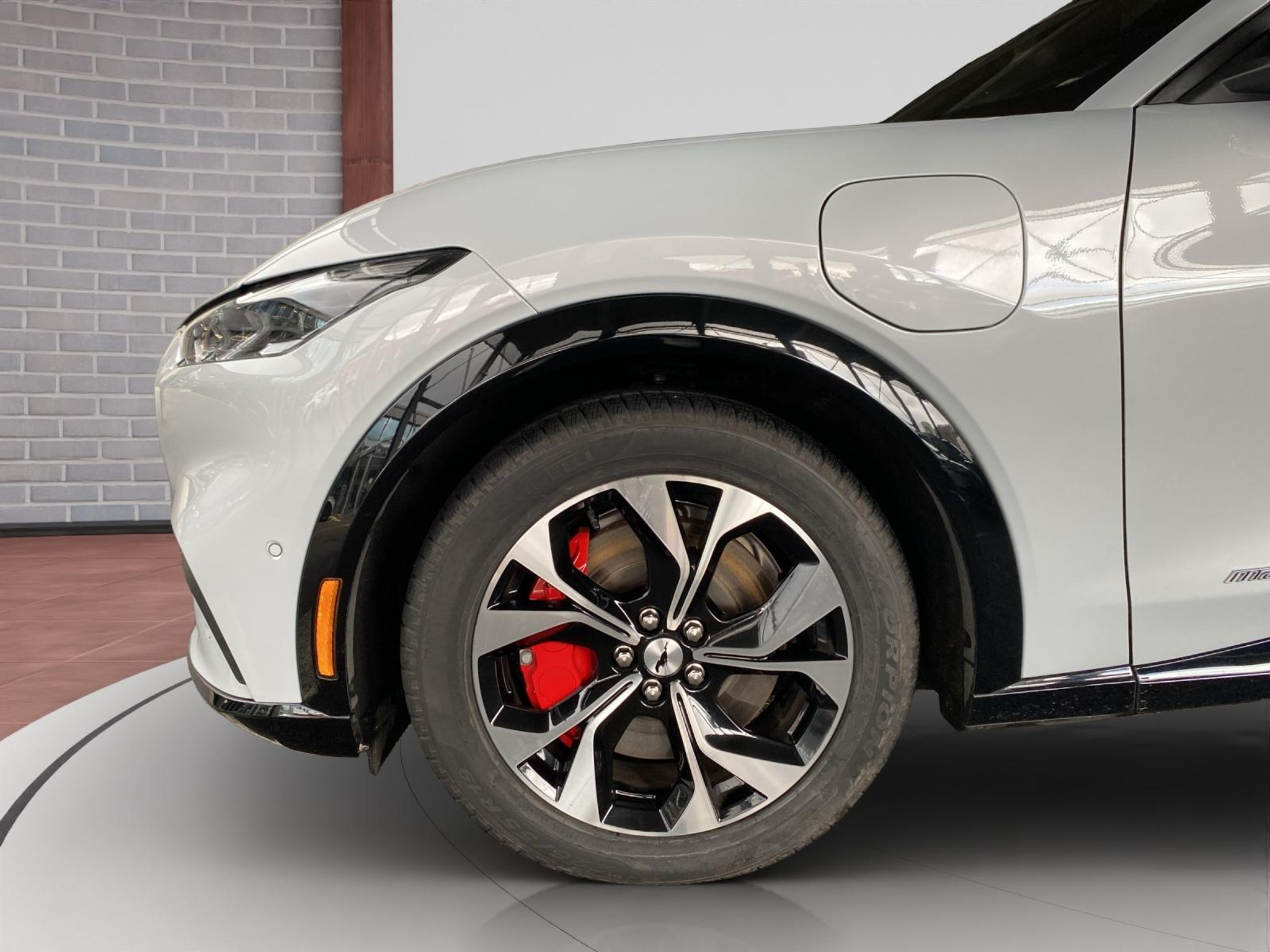 listing desktop thumbnail image 9