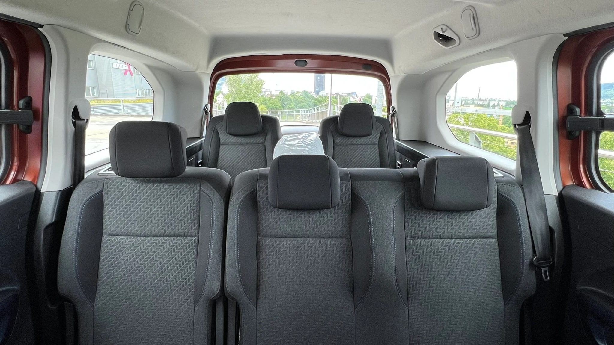 listing desktop thumbnail image 26