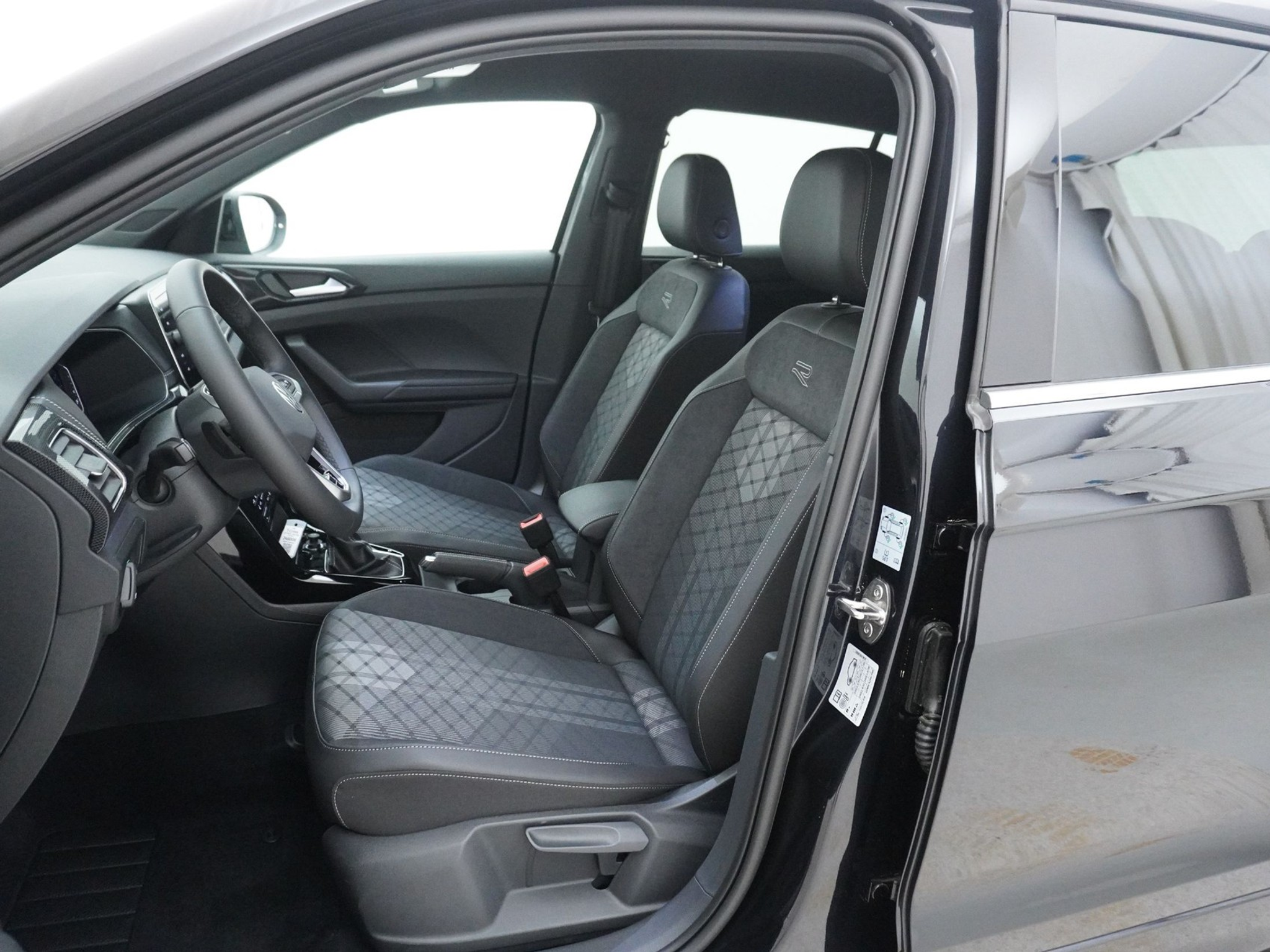 listing desktop thumbnail image 12