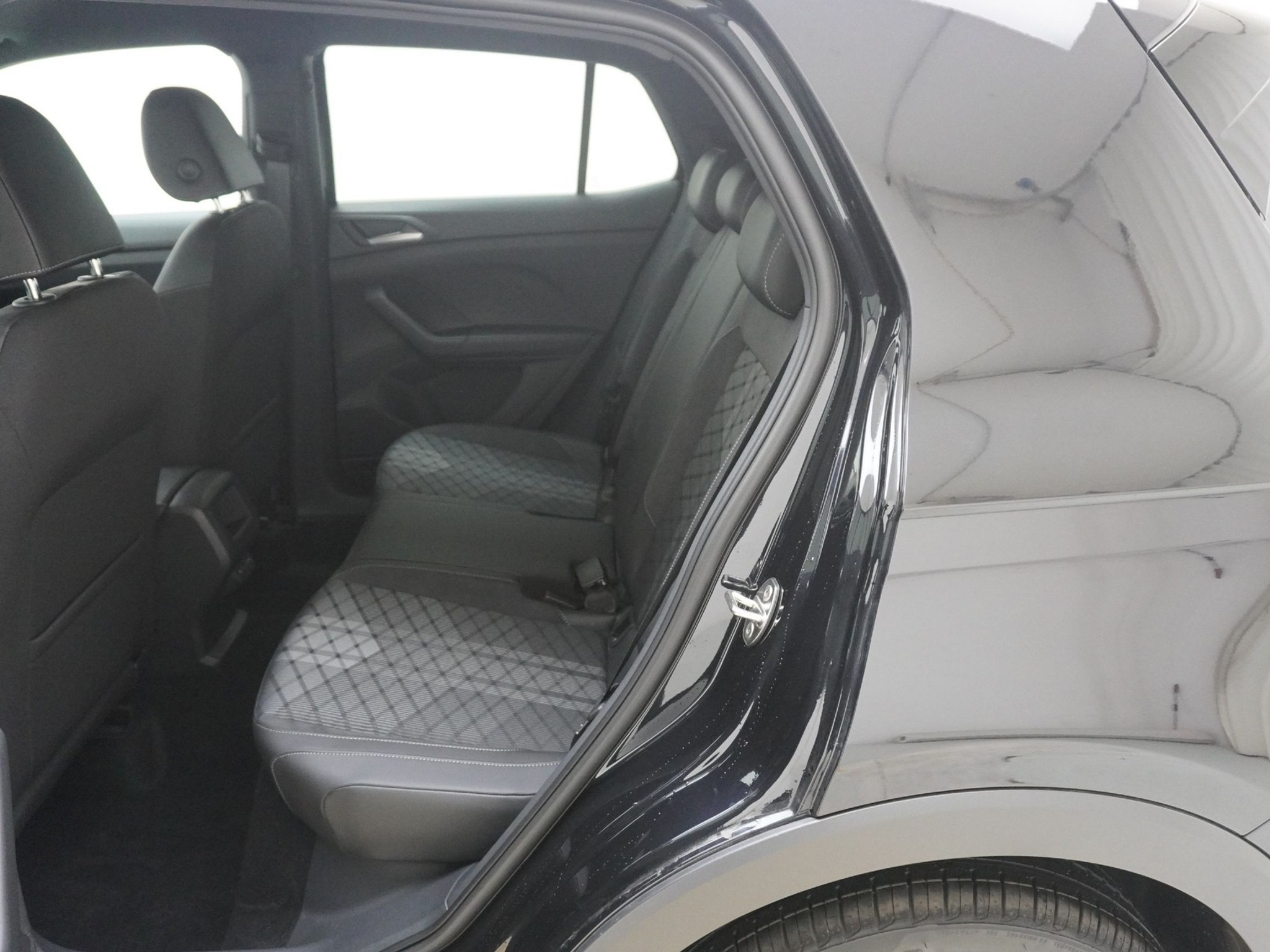 listing desktop thumbnail image 14