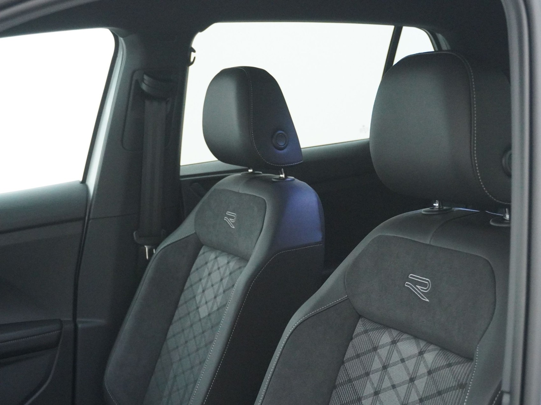 listing desktop thumbnail image 13