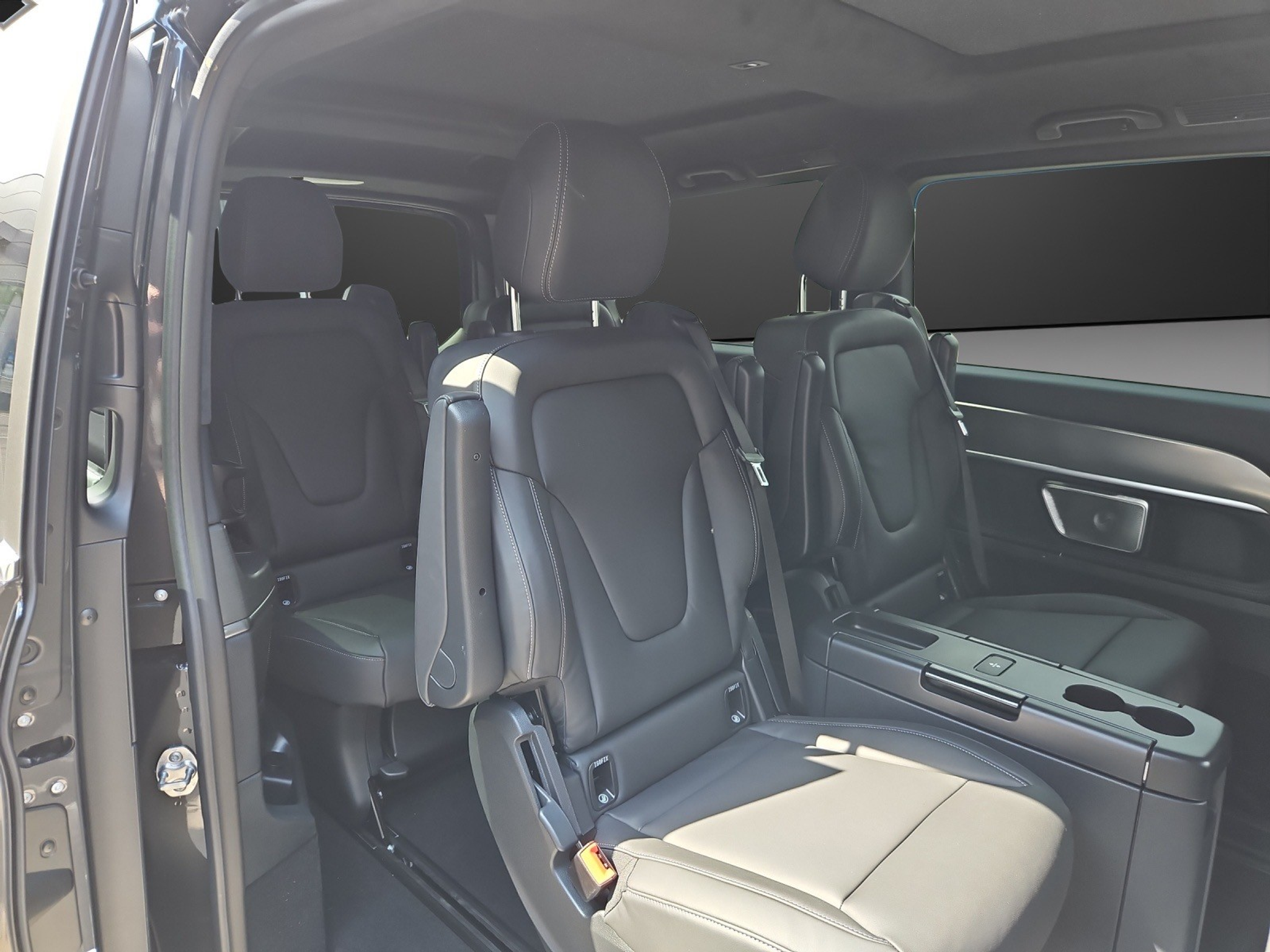 listing desktop thumbnail image 7