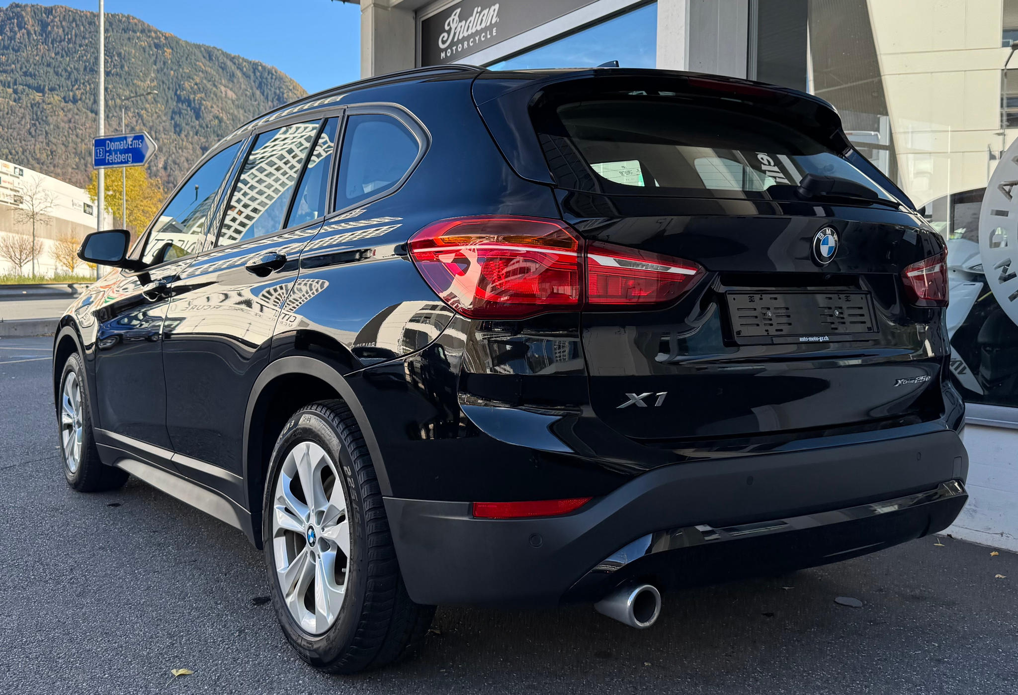 listing desktop thumbnail image 3