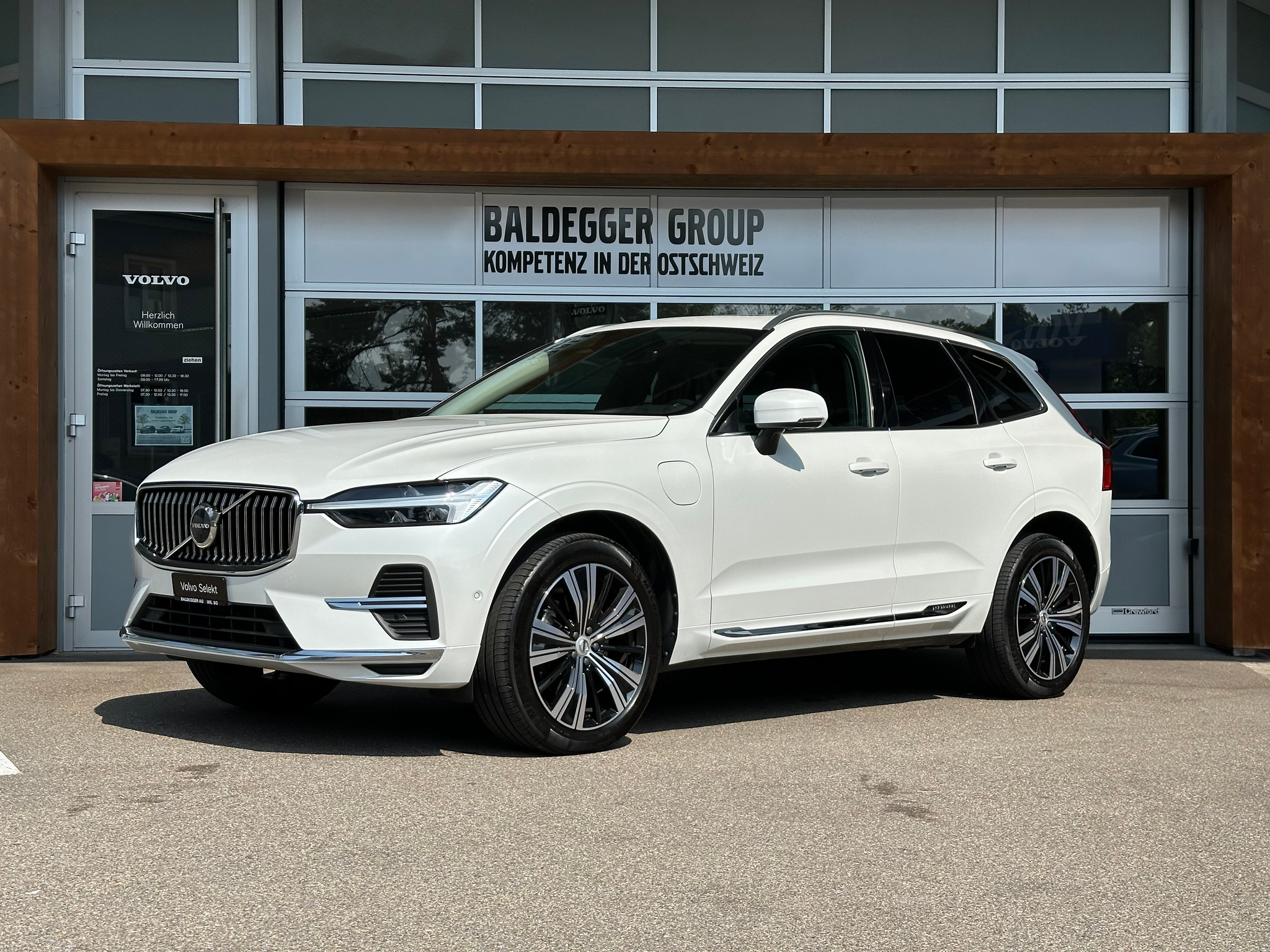 listing desktop thumbnail image 1