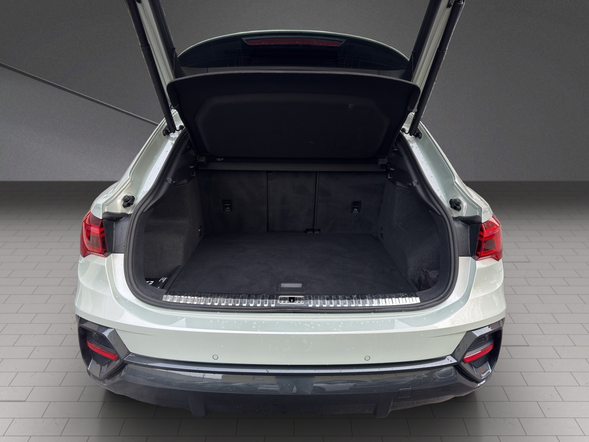 listing desktop thumbnail image 5