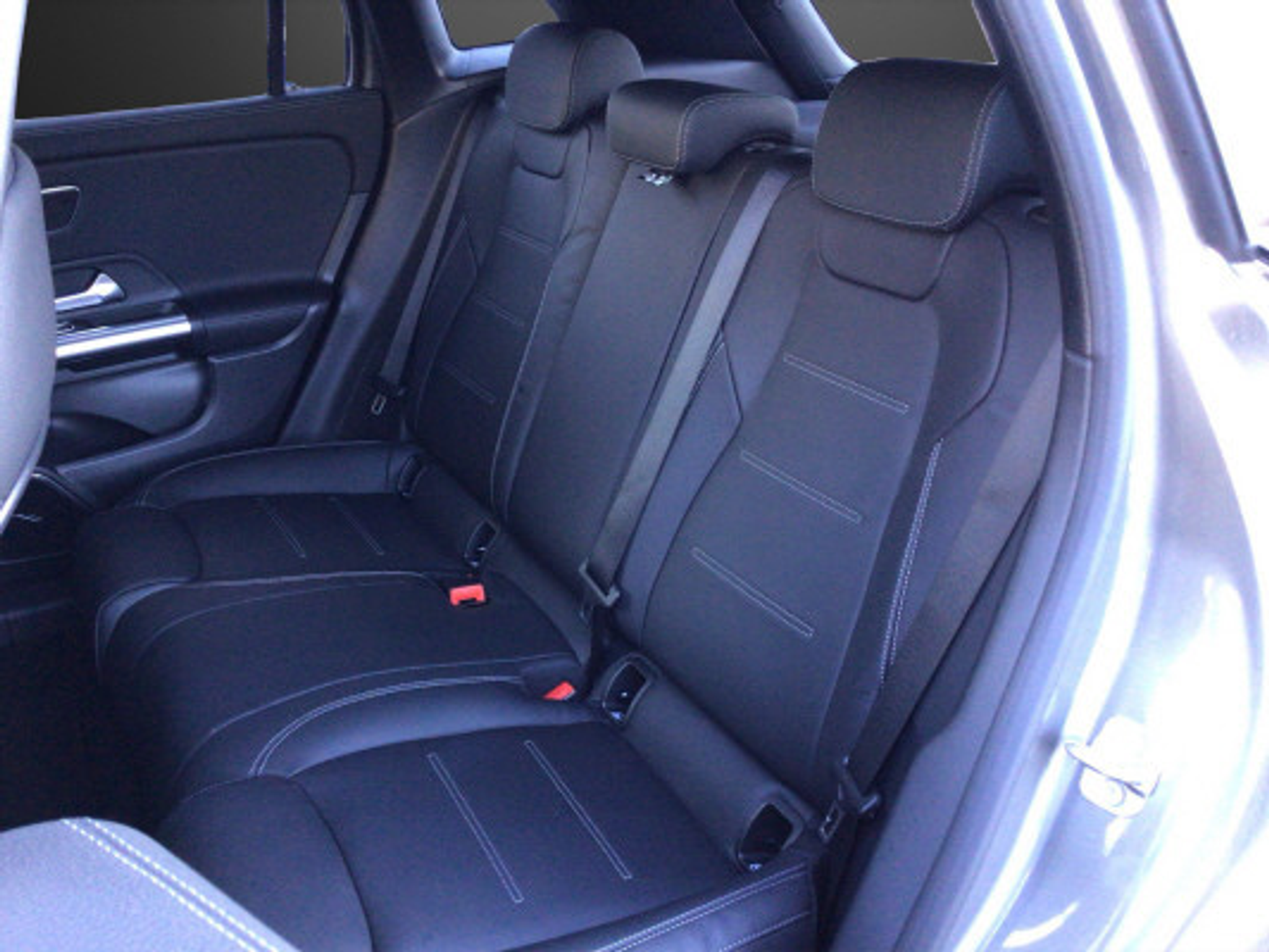 listing desktop thumbnail image 11