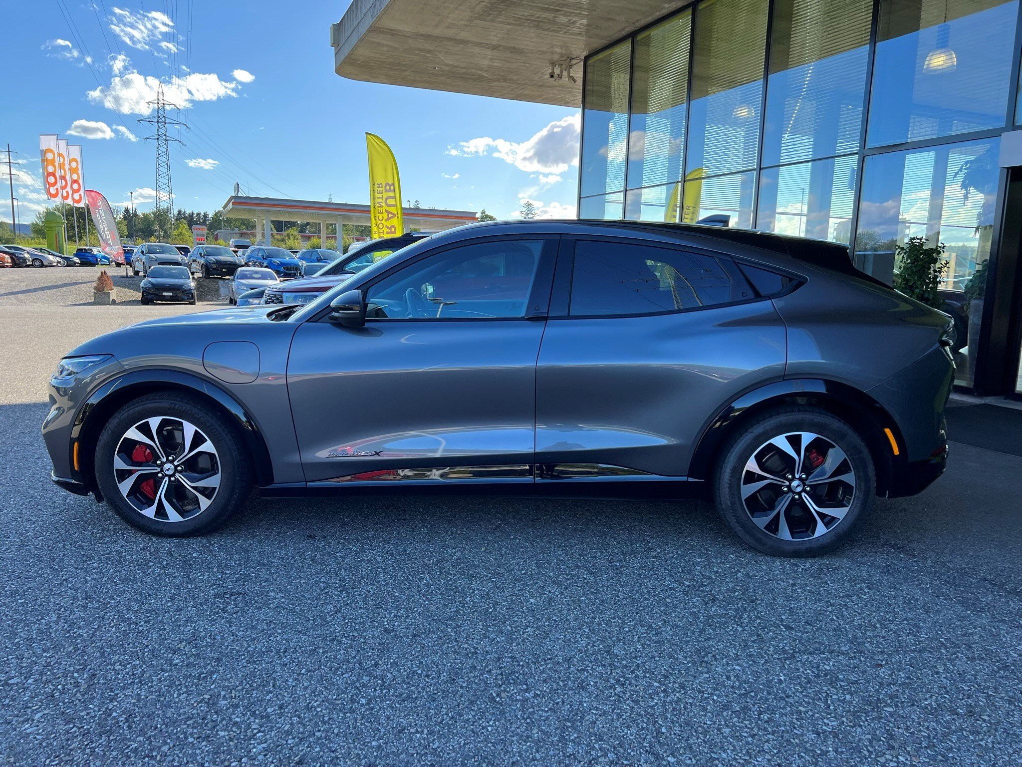 listing desktop thumbnail image 2