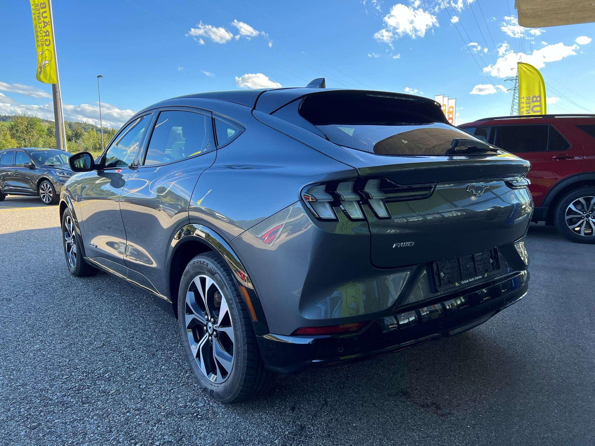 listing desktop thumbnail image 3