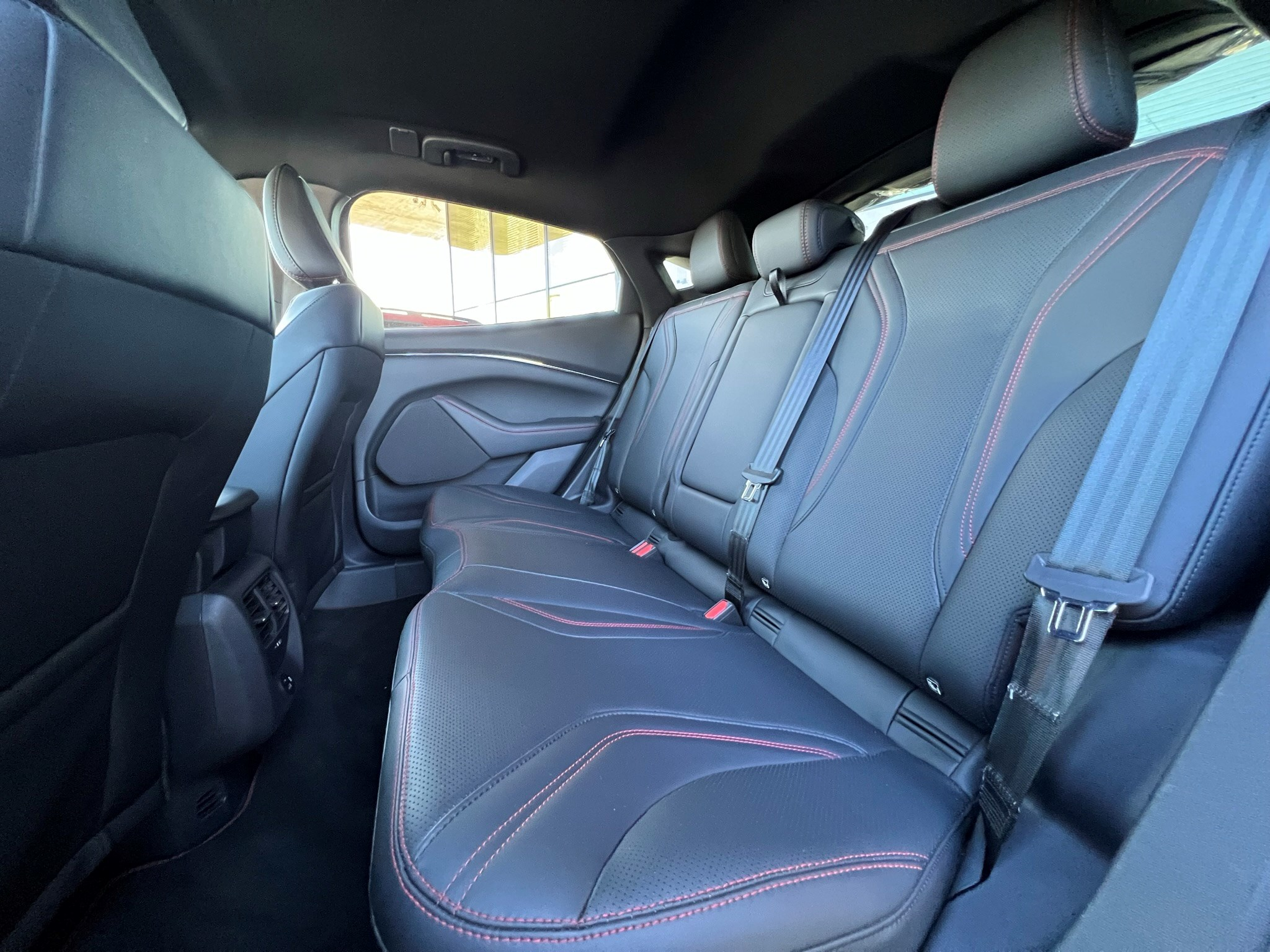 listing desktop thumbnail image 6