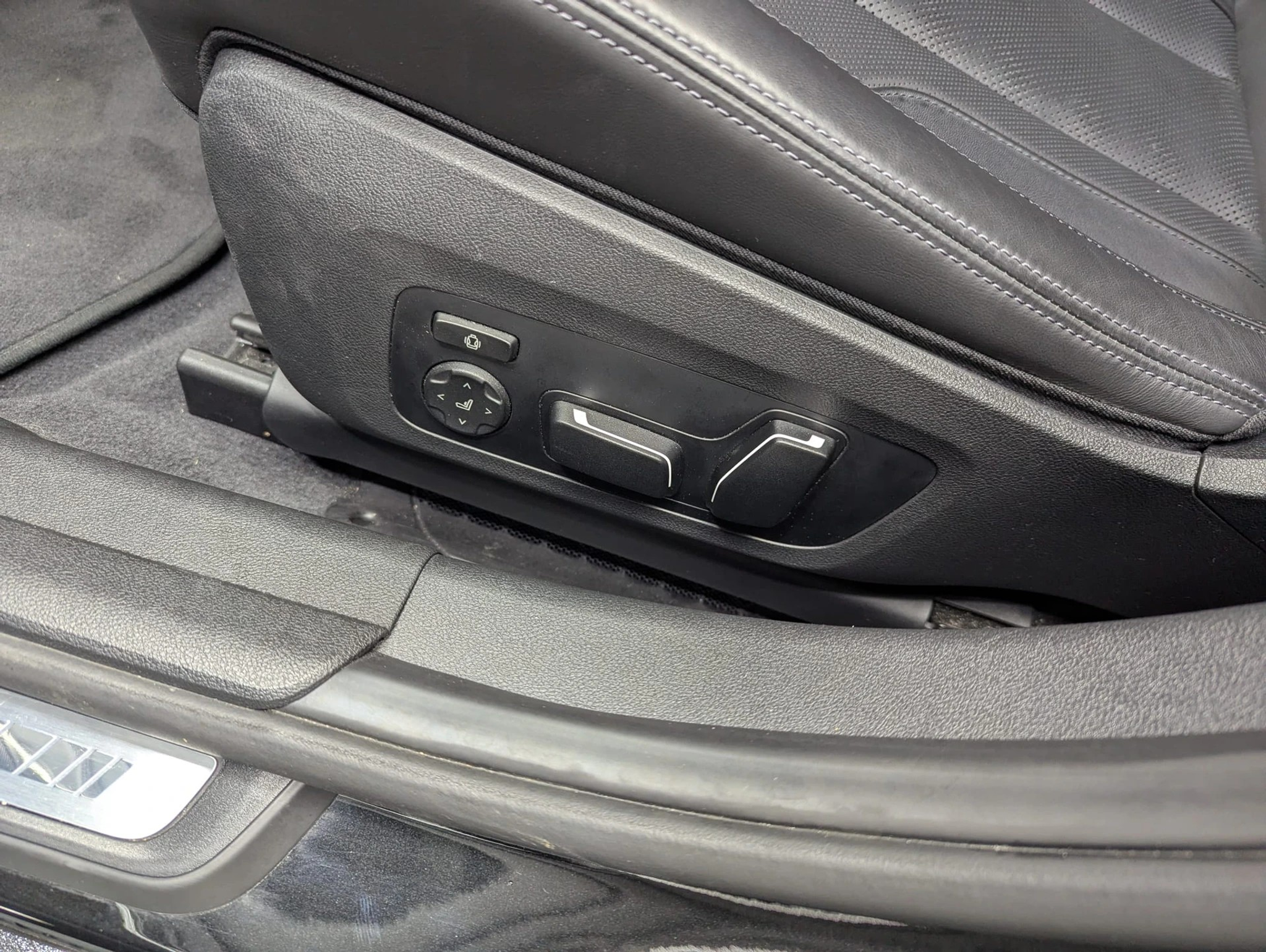 listing desktop thumbnail image 9