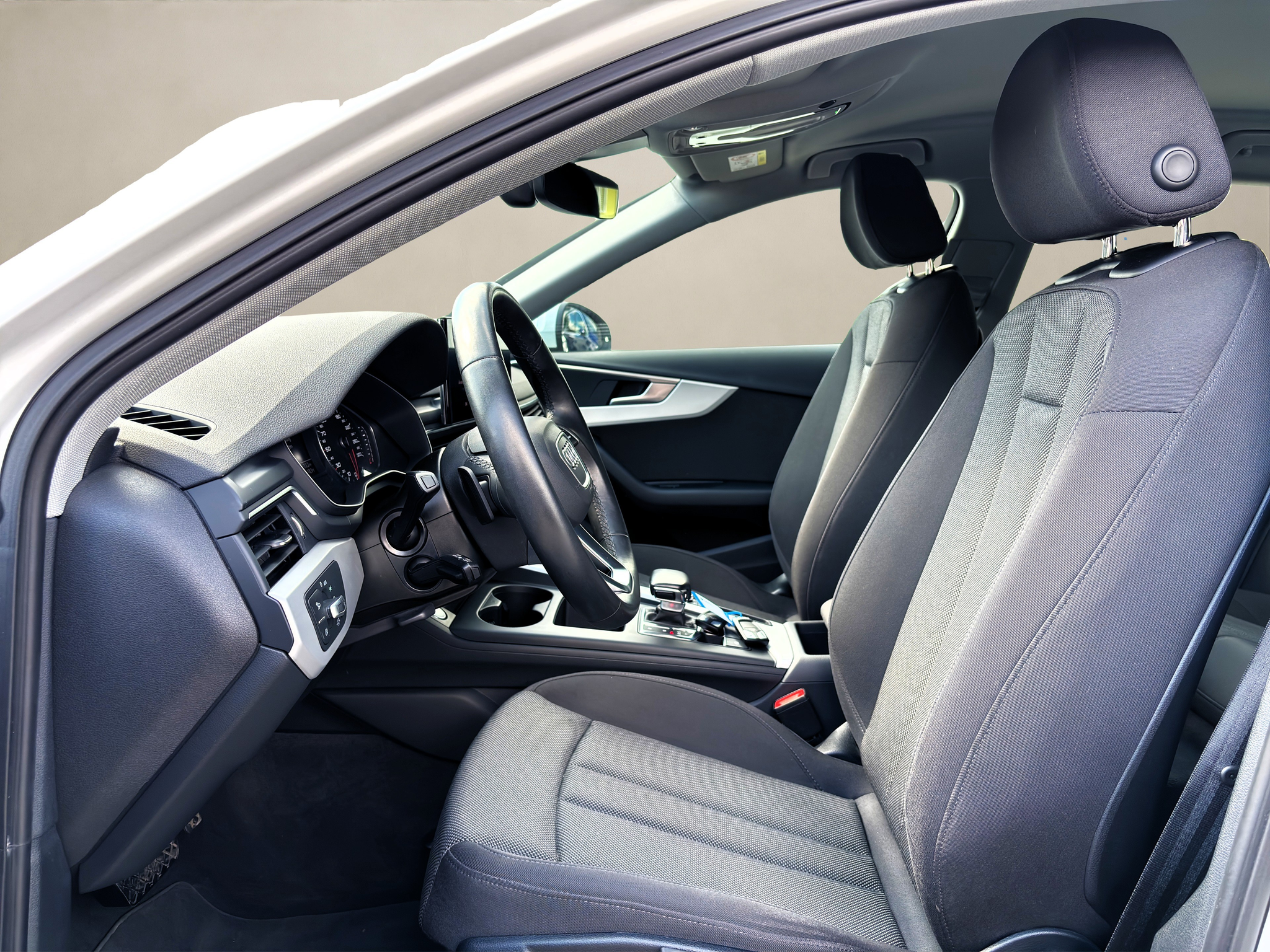 listing desktop thumbnail image 8