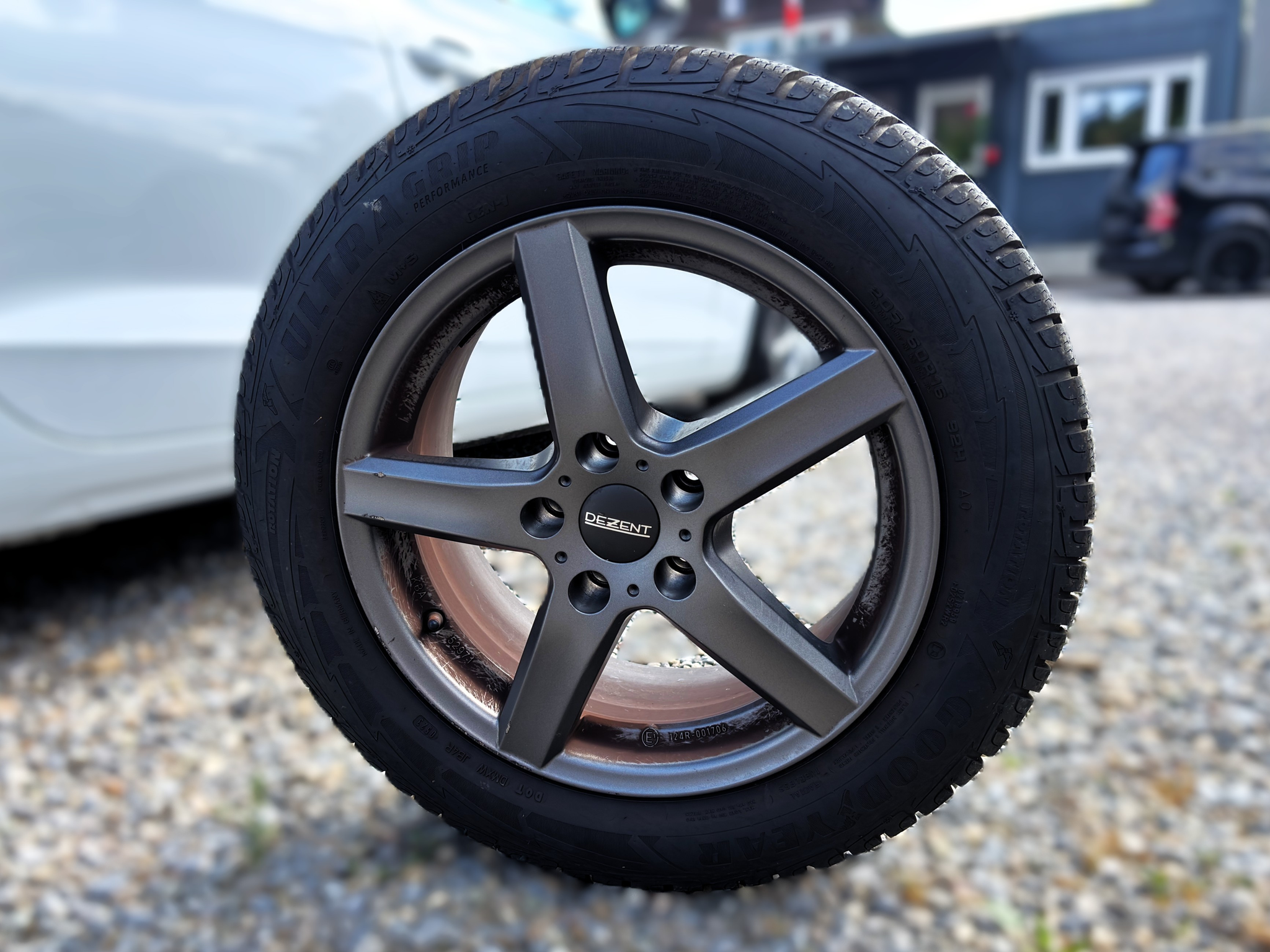 listing desktop thumbnail image 11