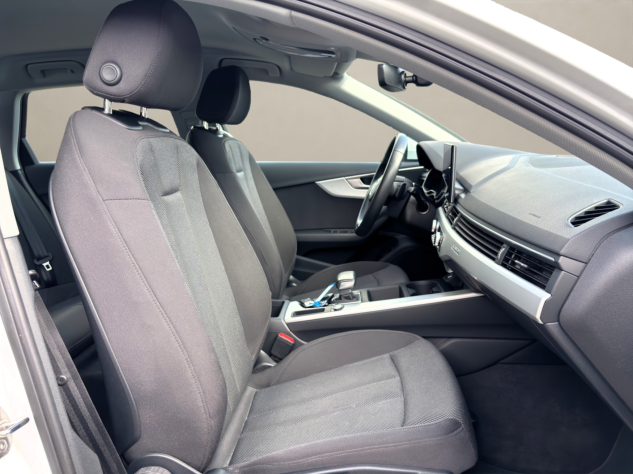 listing desktop thumbnail image 9