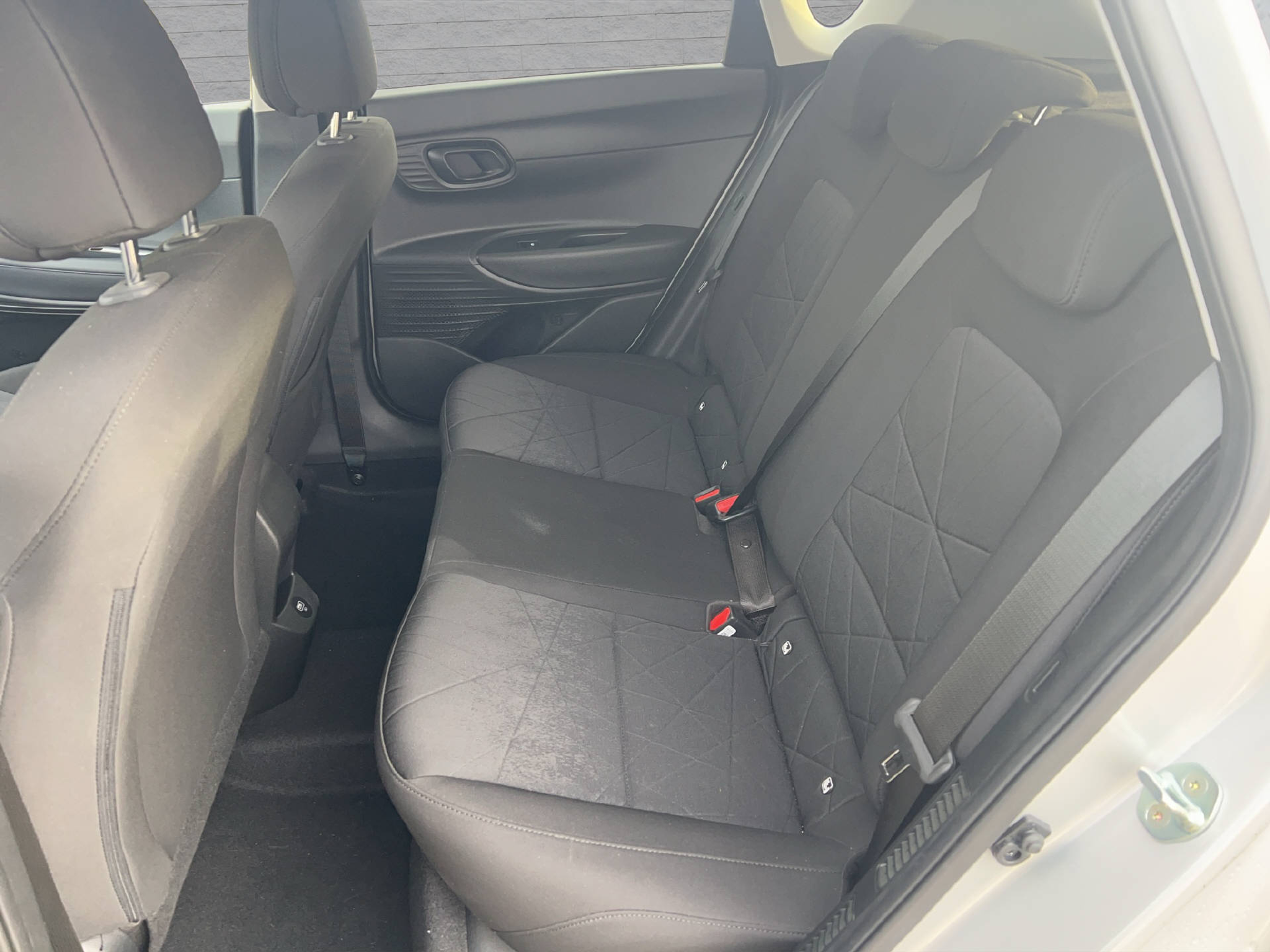 listing desktop thumbnail image 13