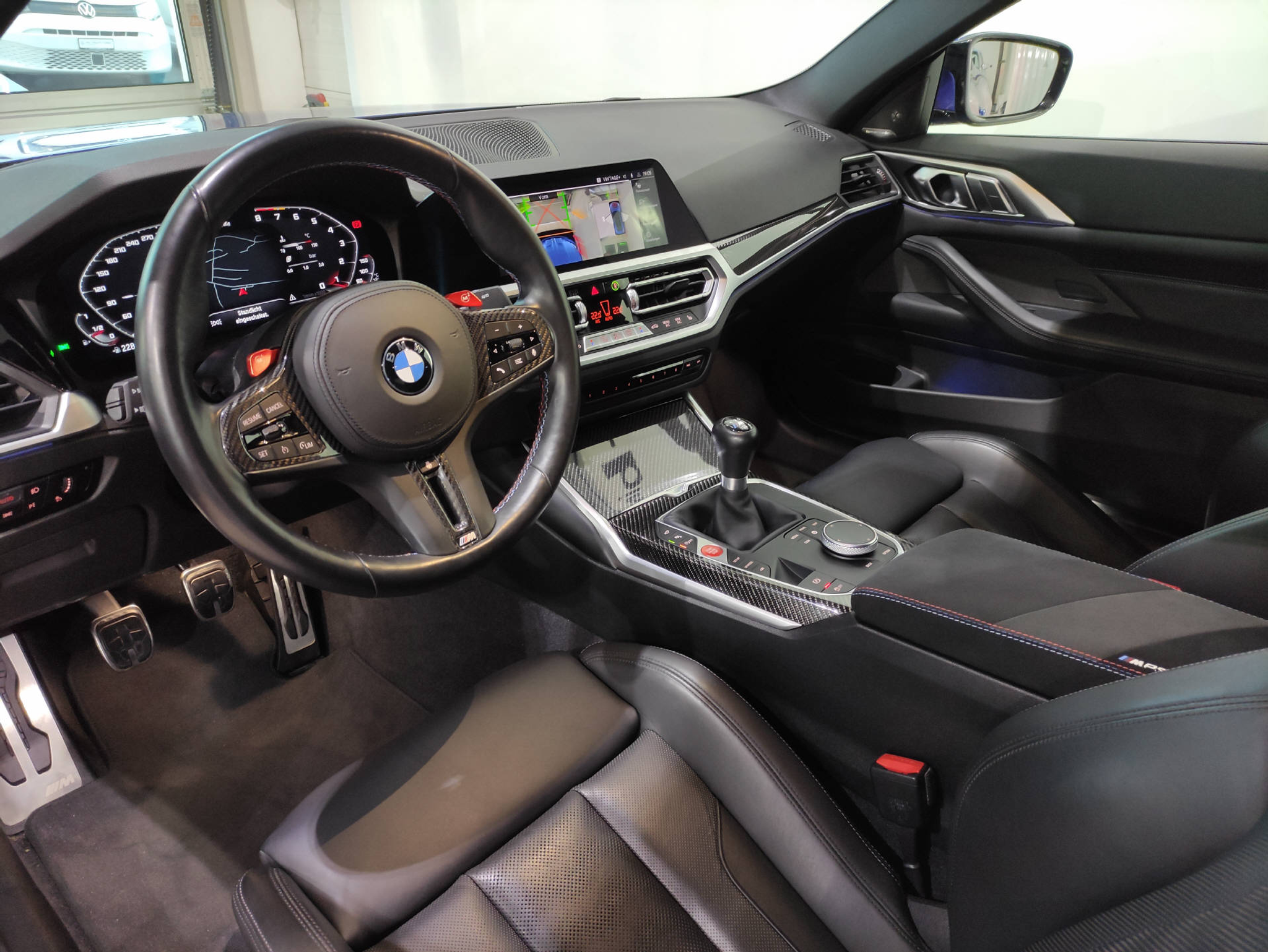 listing desktop thumbnail image 3