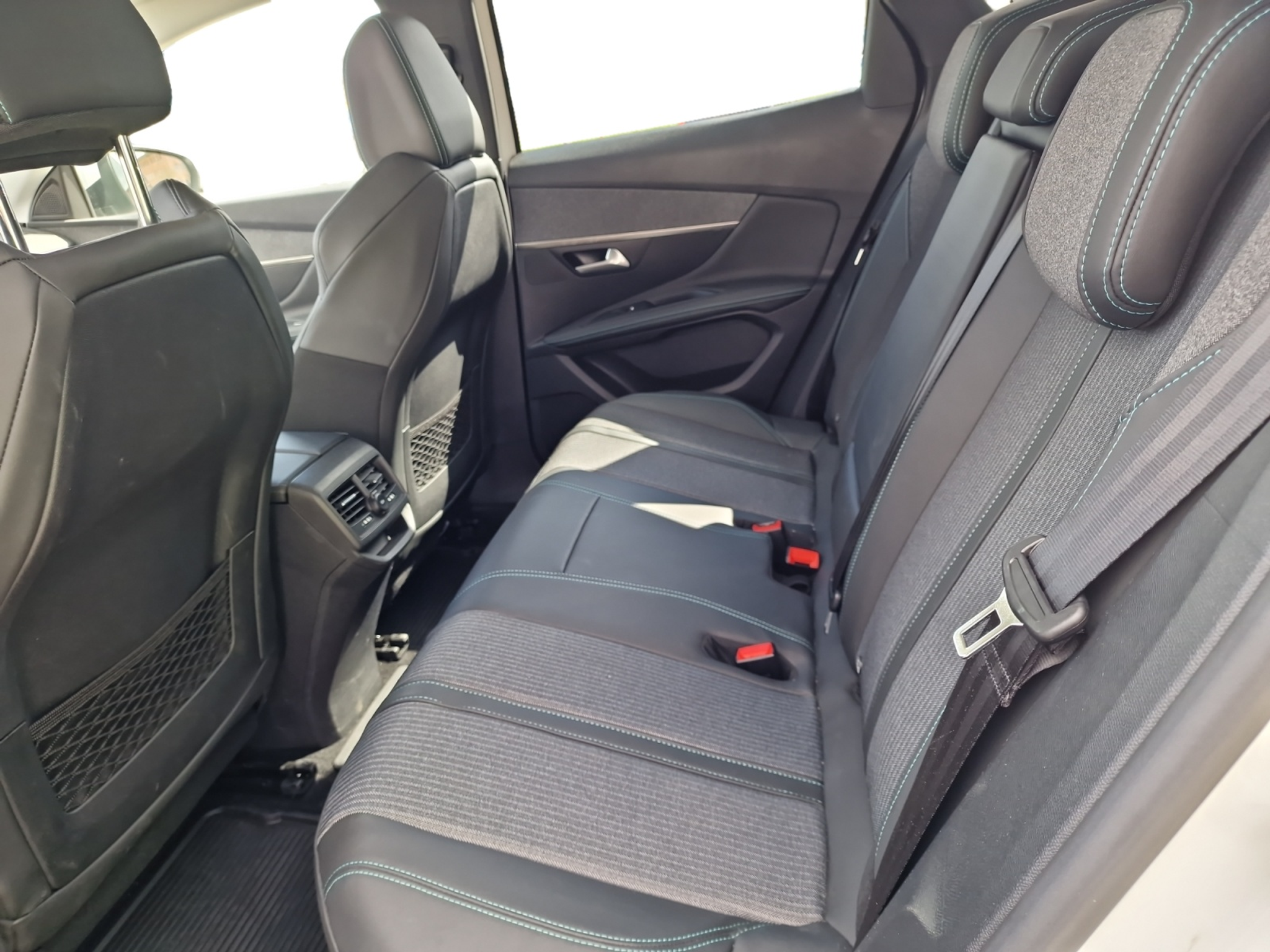 listing desktop thumbnail image 20