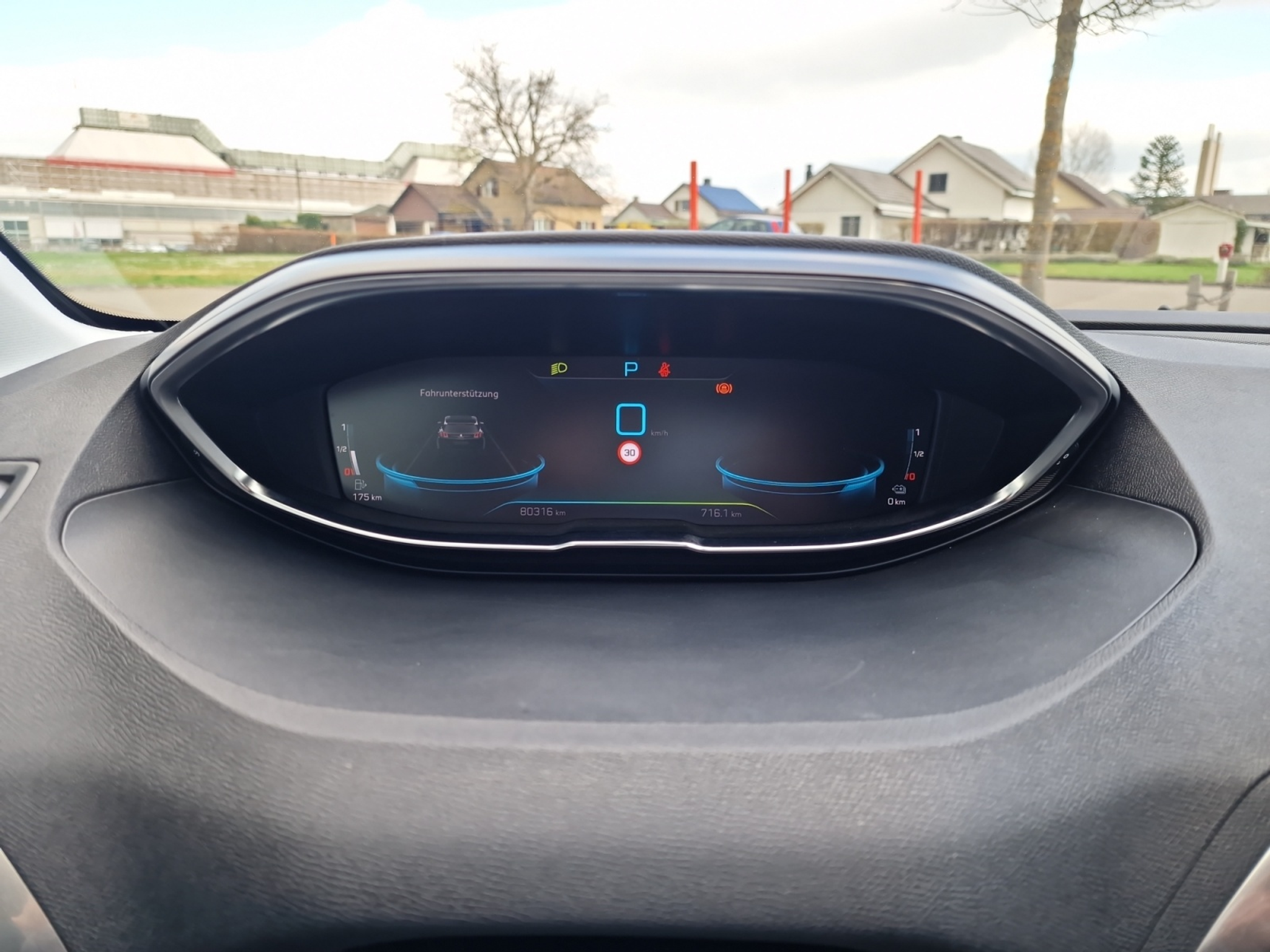 listing desktop thumbnail image 14